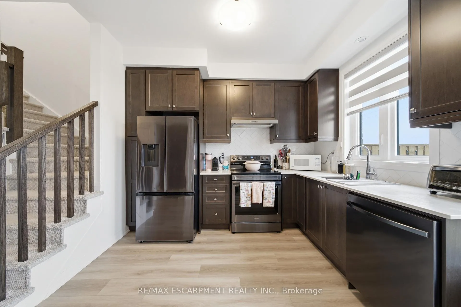 Photo 4 of 55 Tom Brown Drive, Brant, Paris — HOMEH