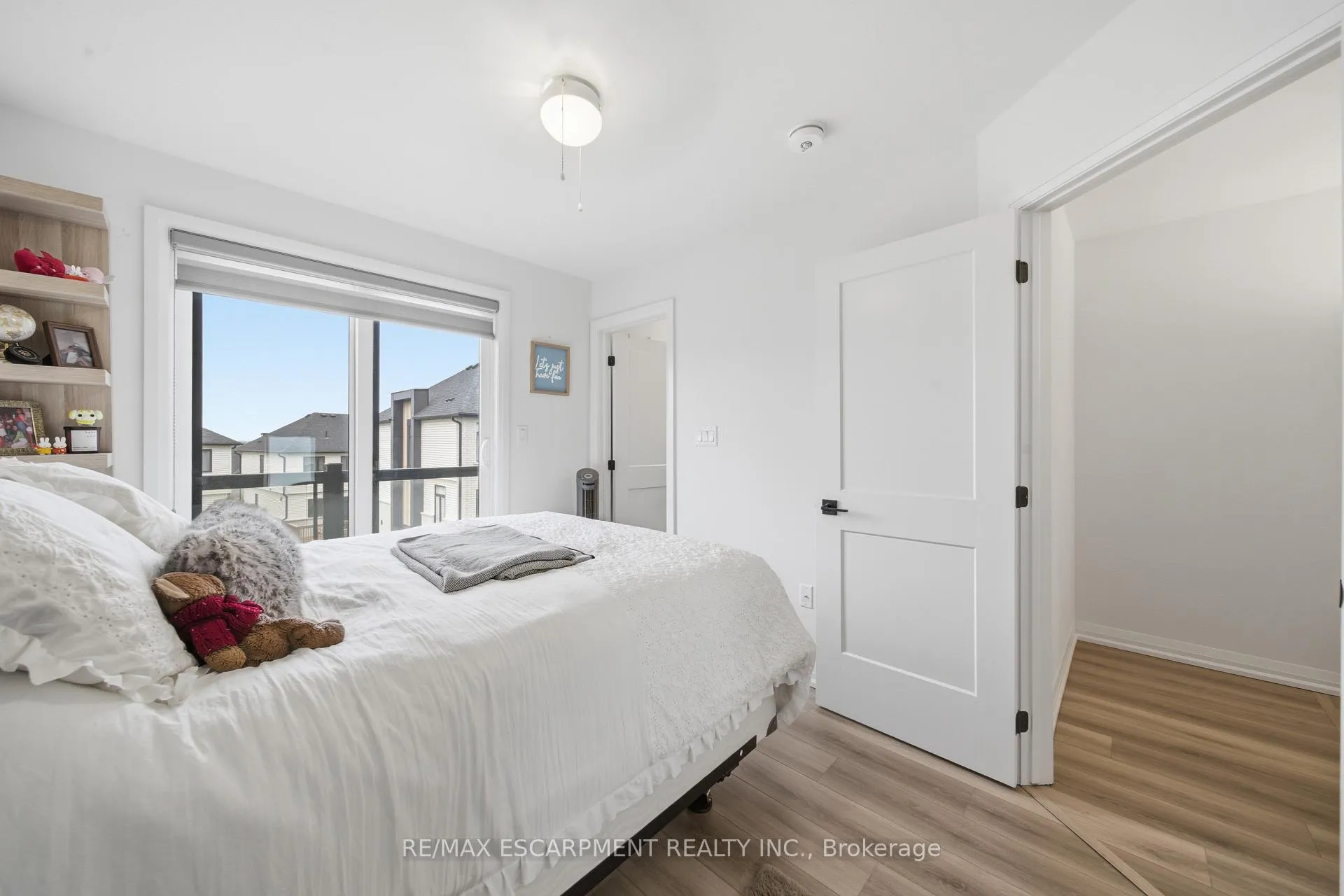Photo 11 of 55 Tom Brown Drive, Brant, Paris — HOMEH
