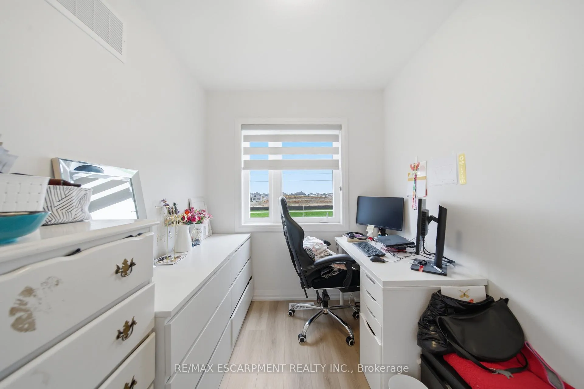 Photo 15 of 55 Tom Brown Drive, Brant, Paris — HOMEH