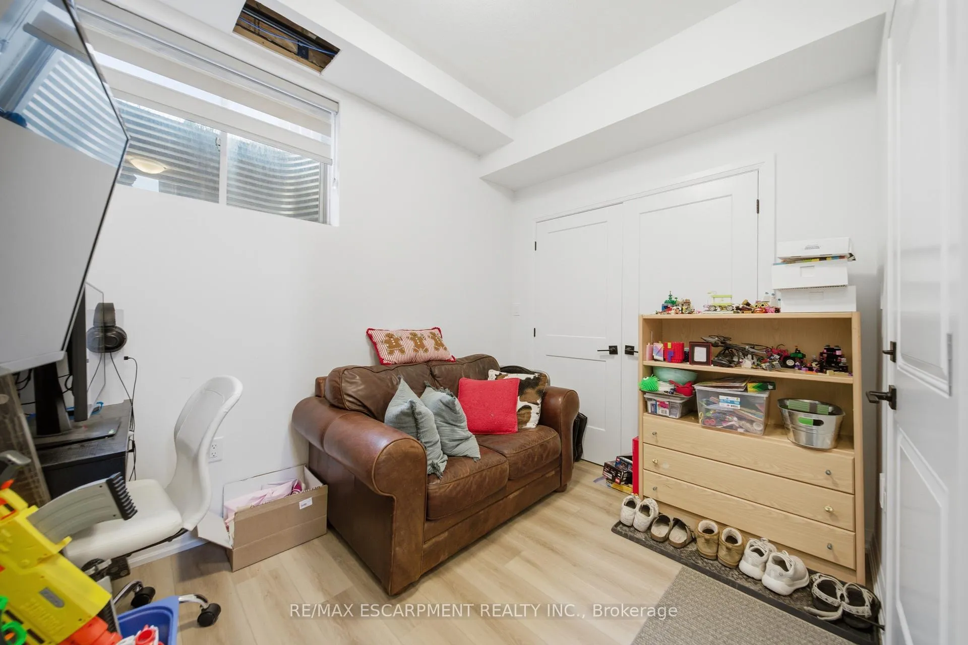 Photo 18 of 55 Tom Brown Drive, Brant, Paris — HOMEH
