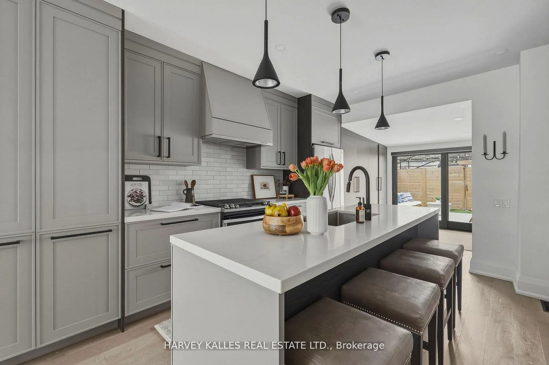 Photo 8 of 164 Albany Avenue, Toronto, The Annex — HOMEH