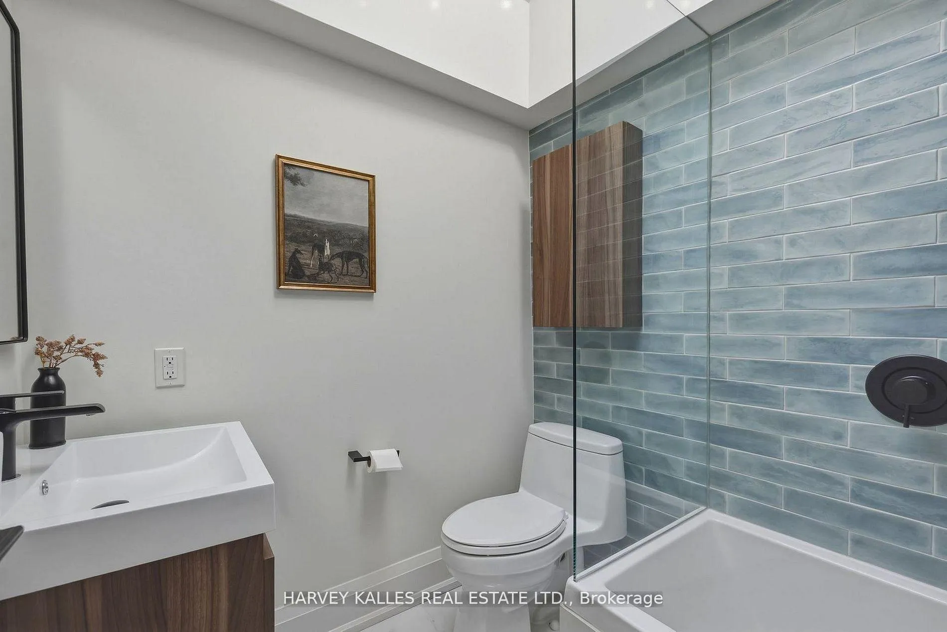 Photo 13 of 164 Albany Avenue, Toronto, The Annex — HOMEH