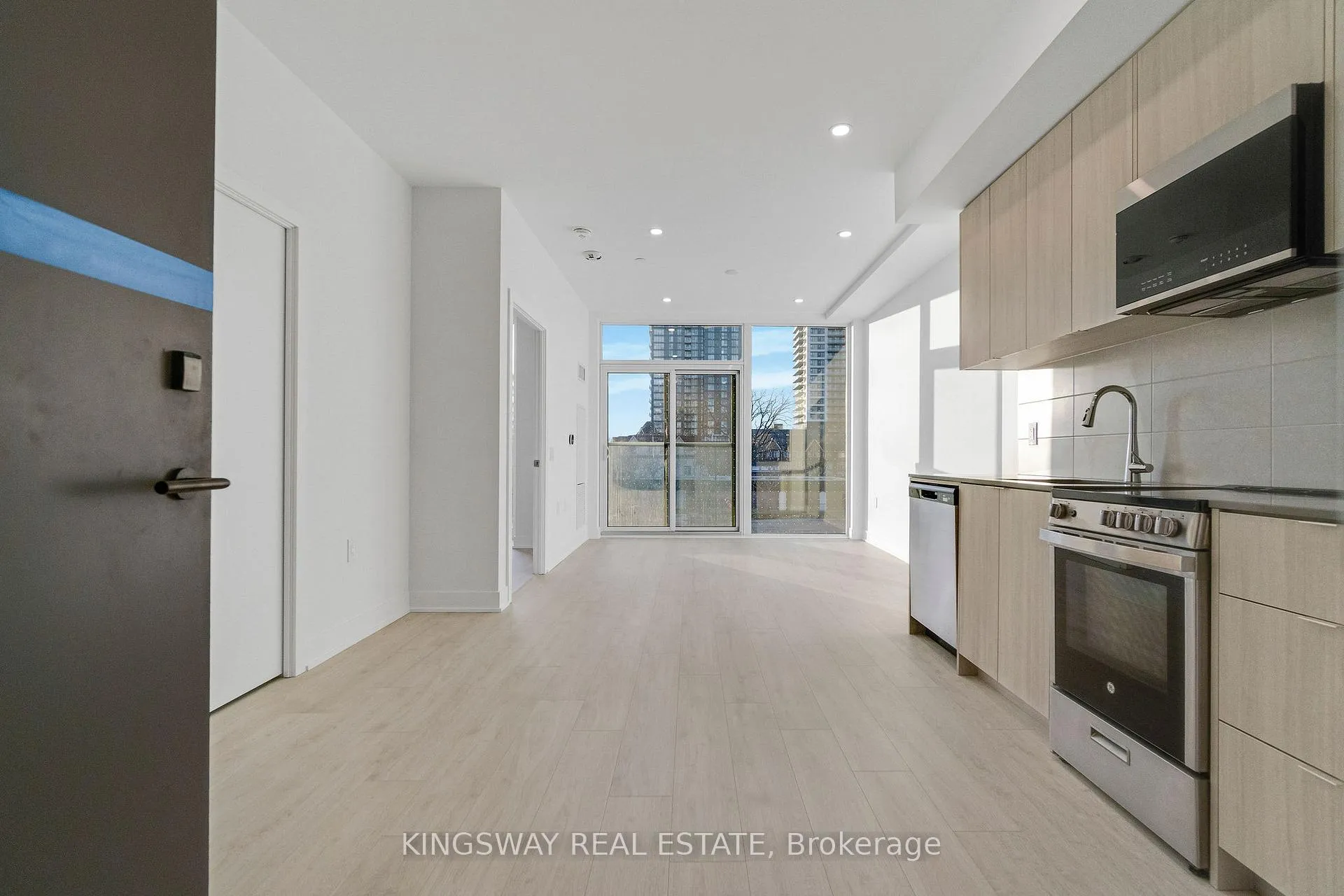 Photo 7 of Unit 207, 2088 James Street, Burlington, Brant — HOMEH