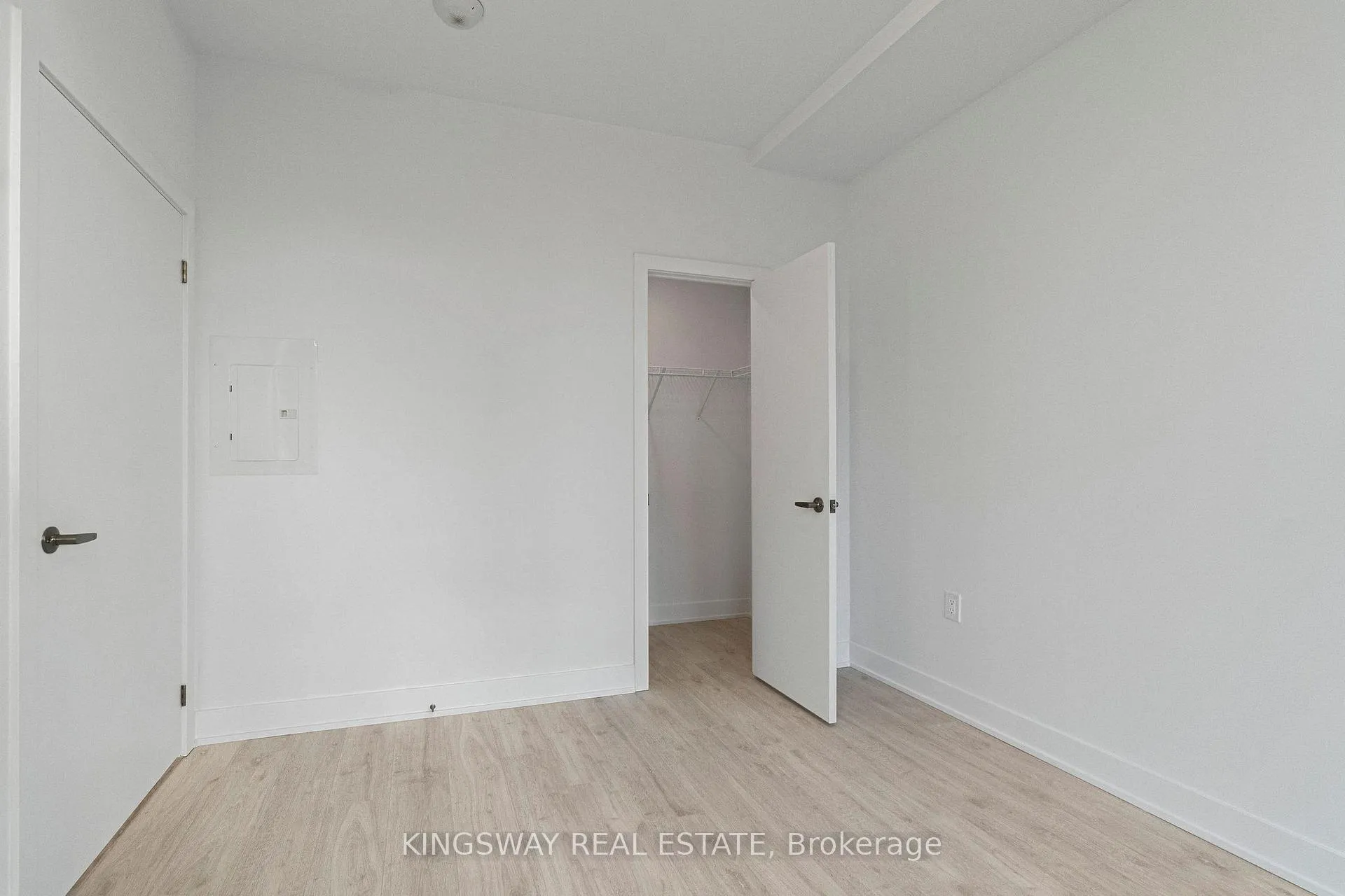 Photo 18 of Unit 207, 2088 James Street, Burlington, Brant — HOMEH
