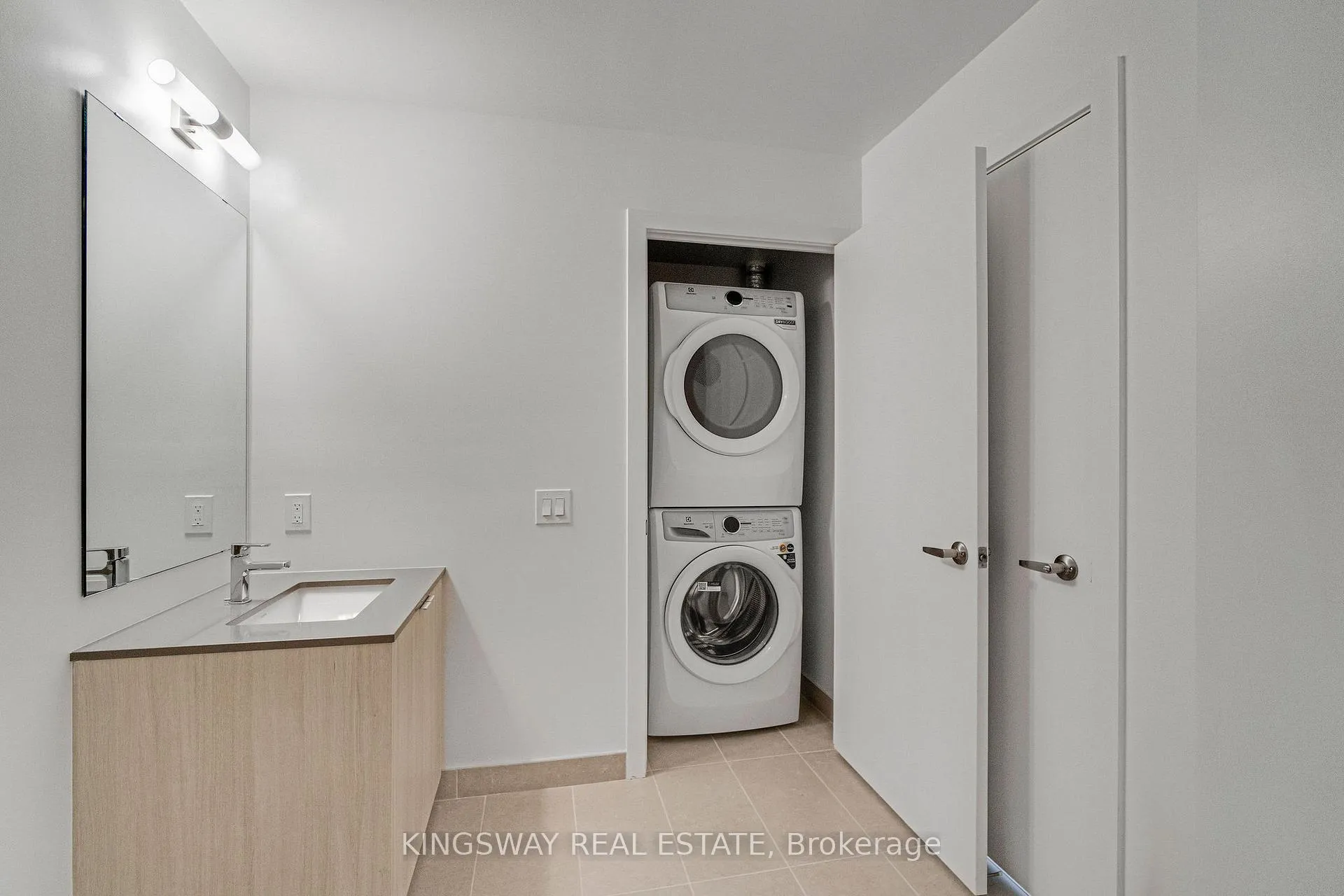 Photo 22 of Unit 207, 2088 James Street, Burlington, Brant — HOMEH