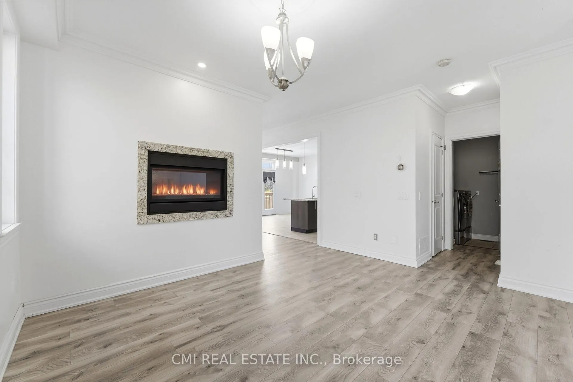 Photo 9 of 12 Mitten Court, Hamilton, Eleanor — HOMEH