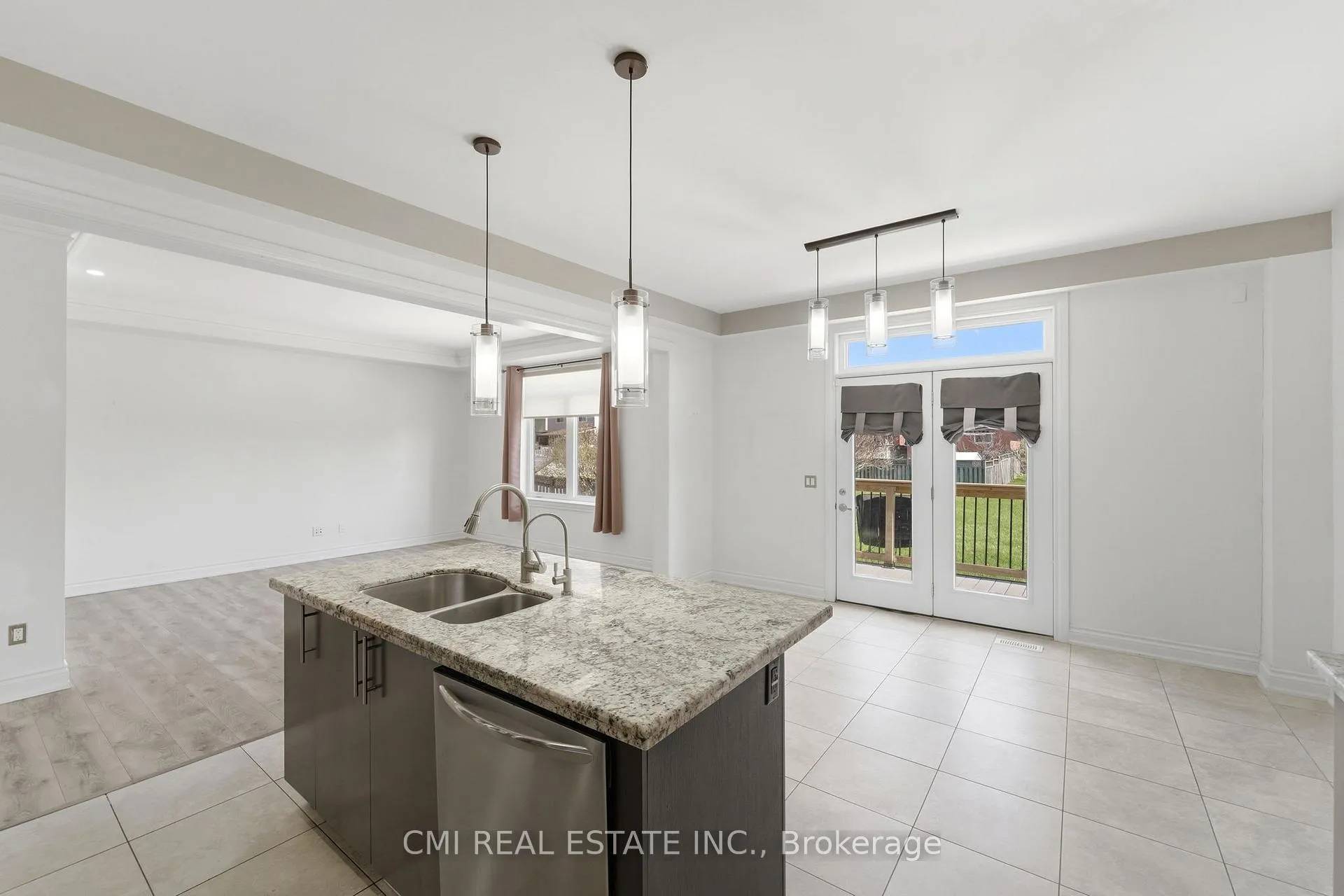 Photo 14 of 12 Mitten Court, Hamilton, Eleanor — HOMEH