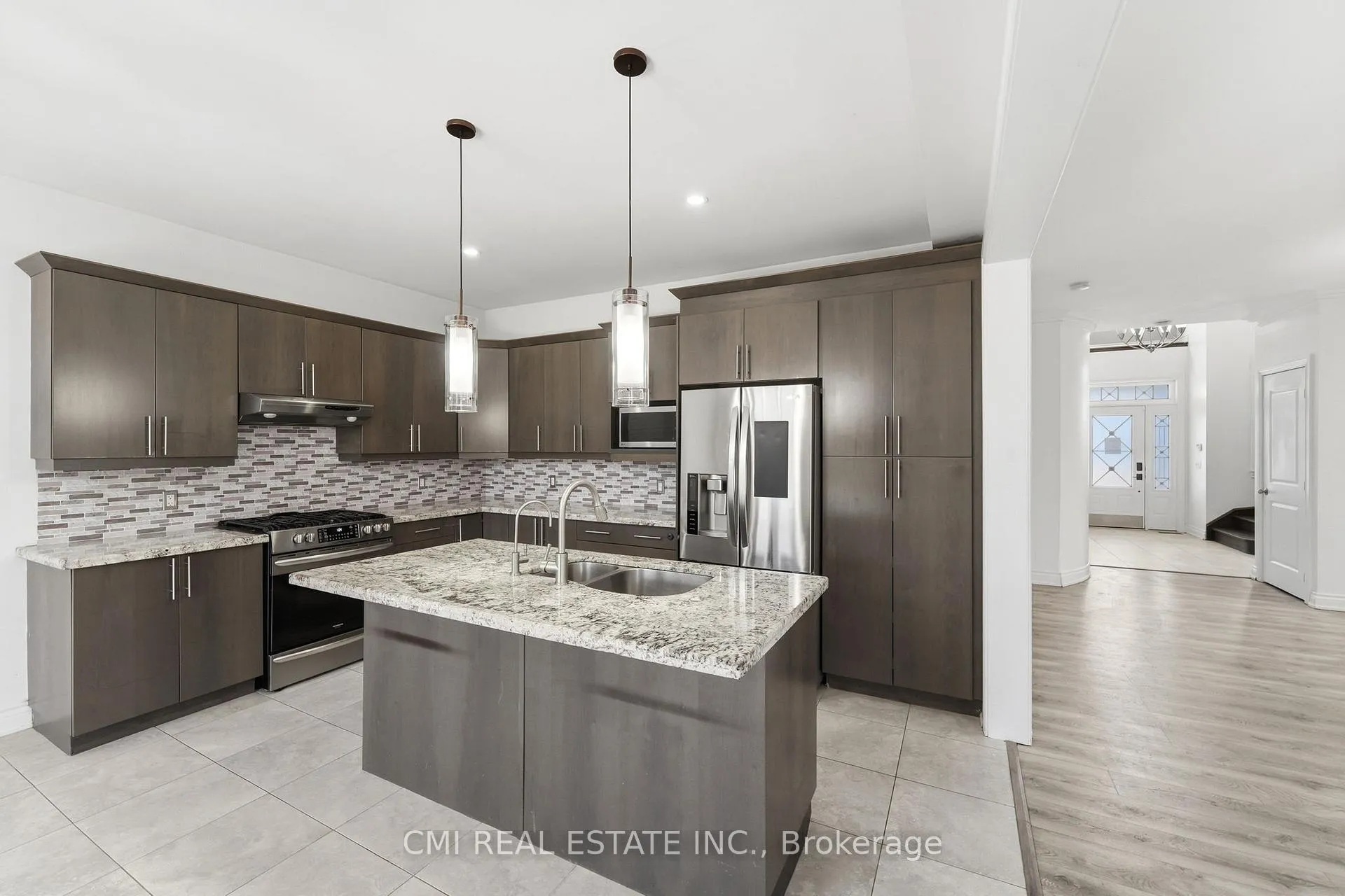 Photo 16 of 12 Mitten Court, Hamilton, Eleanor — HOMEH
