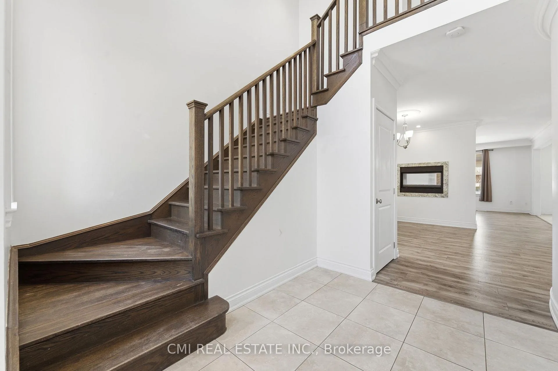 Photo 17 of 12 Mitten Court, Hamilton, Eleanor — HOMEH