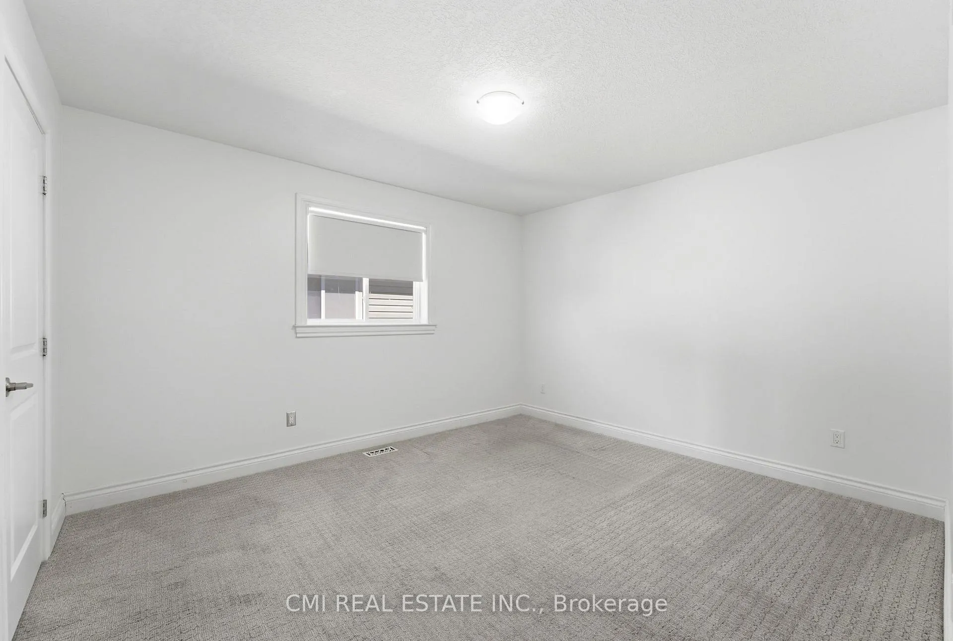 Photo 20 of 12 Mitten Court, Hamilton, Eleanor — HOMEH