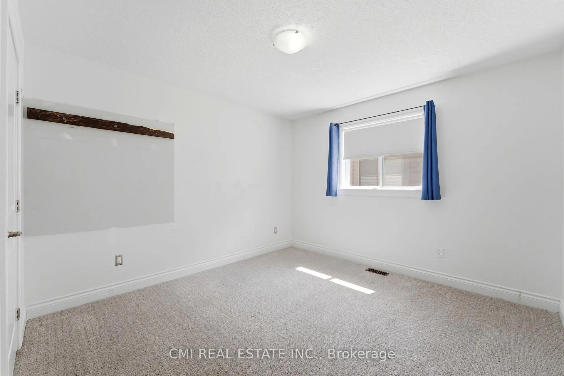 Photo 22 of 12 Mitten Court, Hamilton, Eleanor — HOMEH