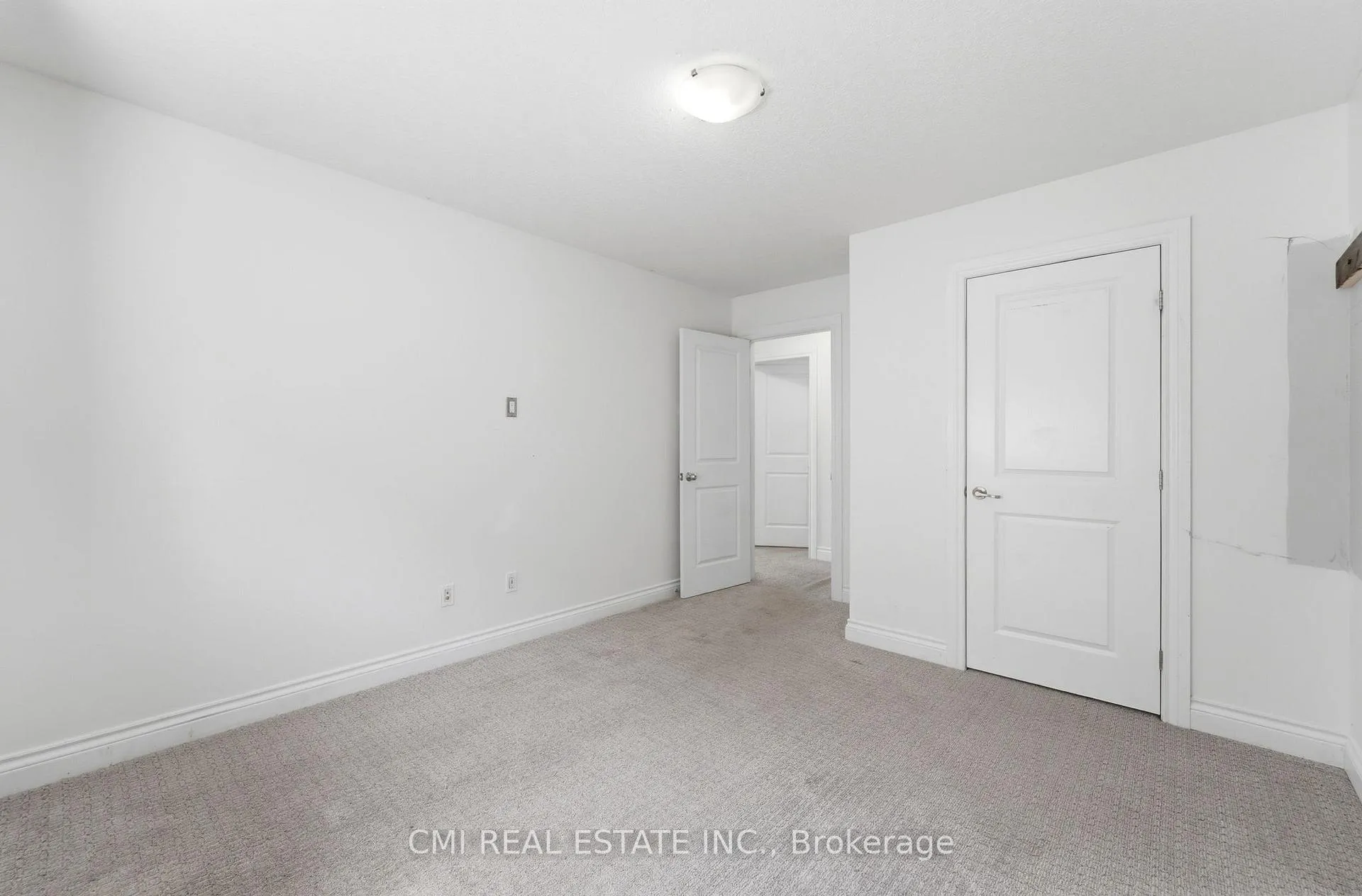 Photo 23 of 12 Mitten Court, Hamilton, Eleanor — HOMEH