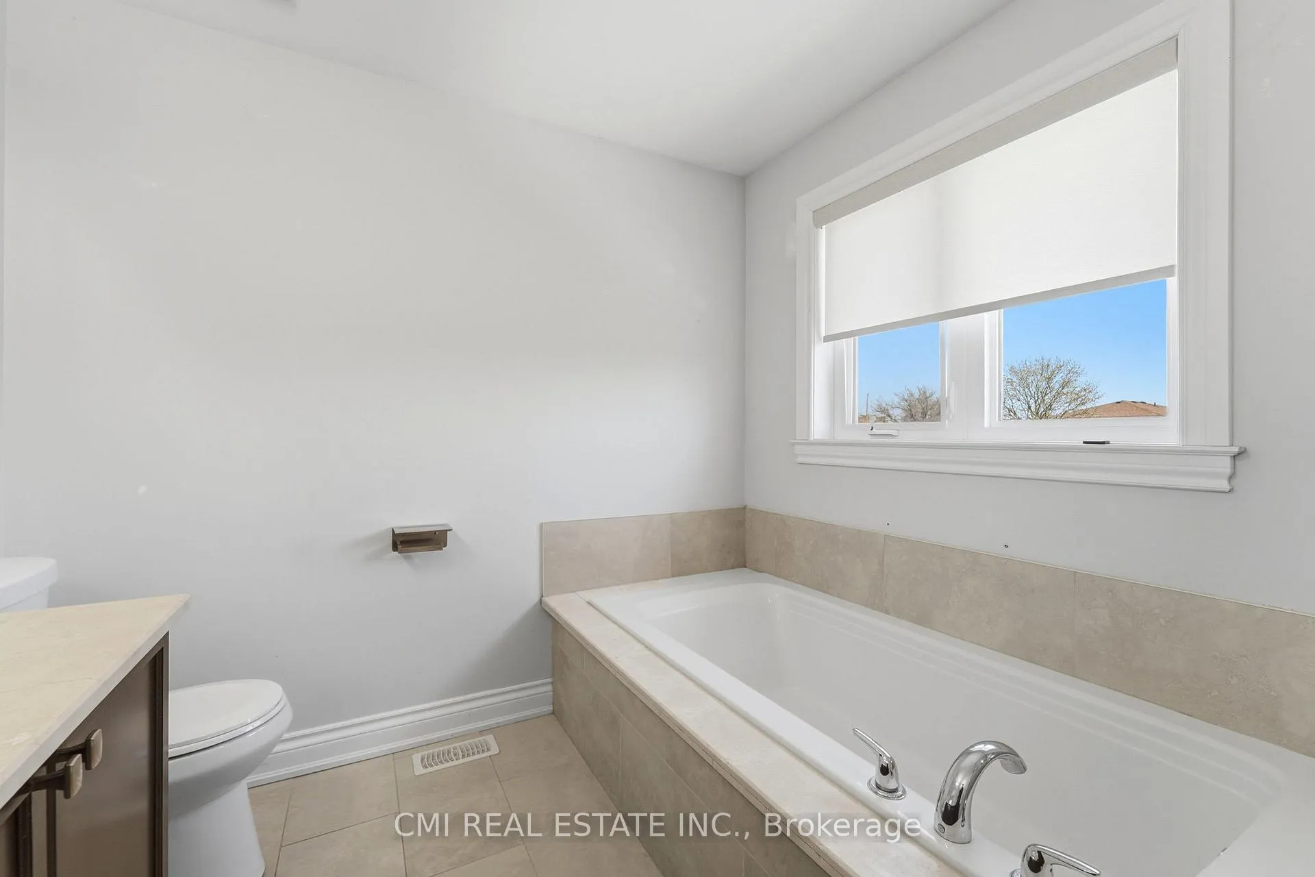 Photo 28 of 12 Mitten Court, Hamilton, Eleanor — HOMEH
