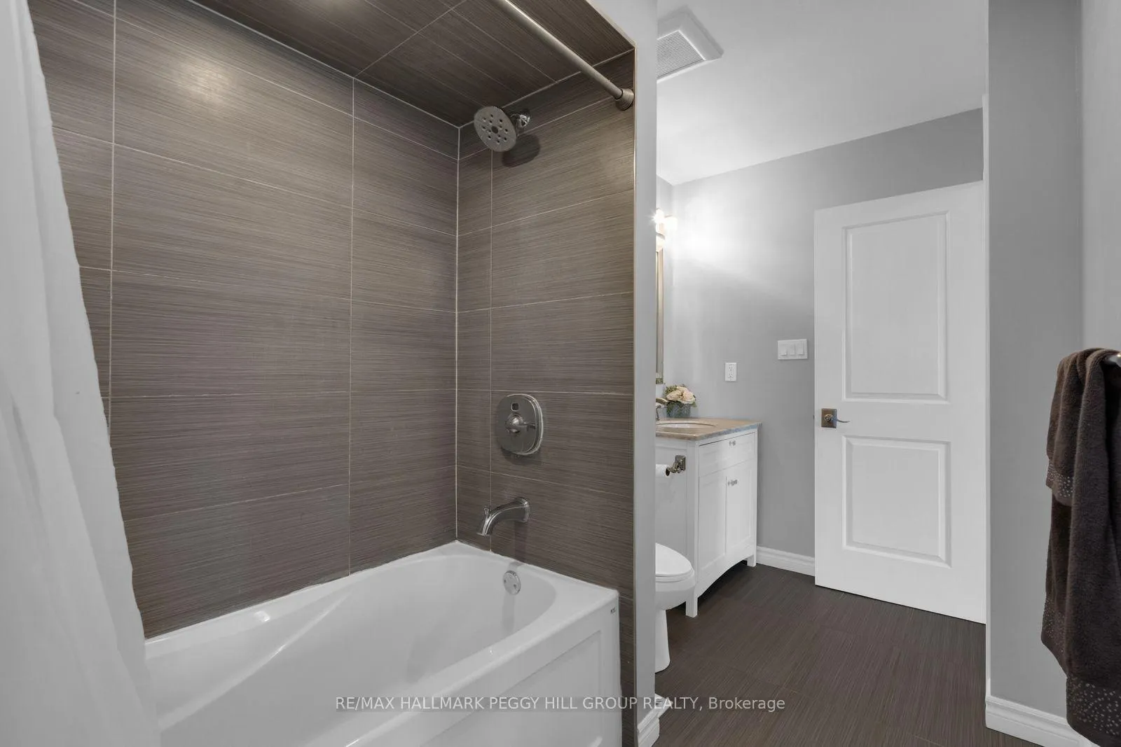Photo 9 of 1237 Hill Street, Innisfil, Alcona — HOMEH