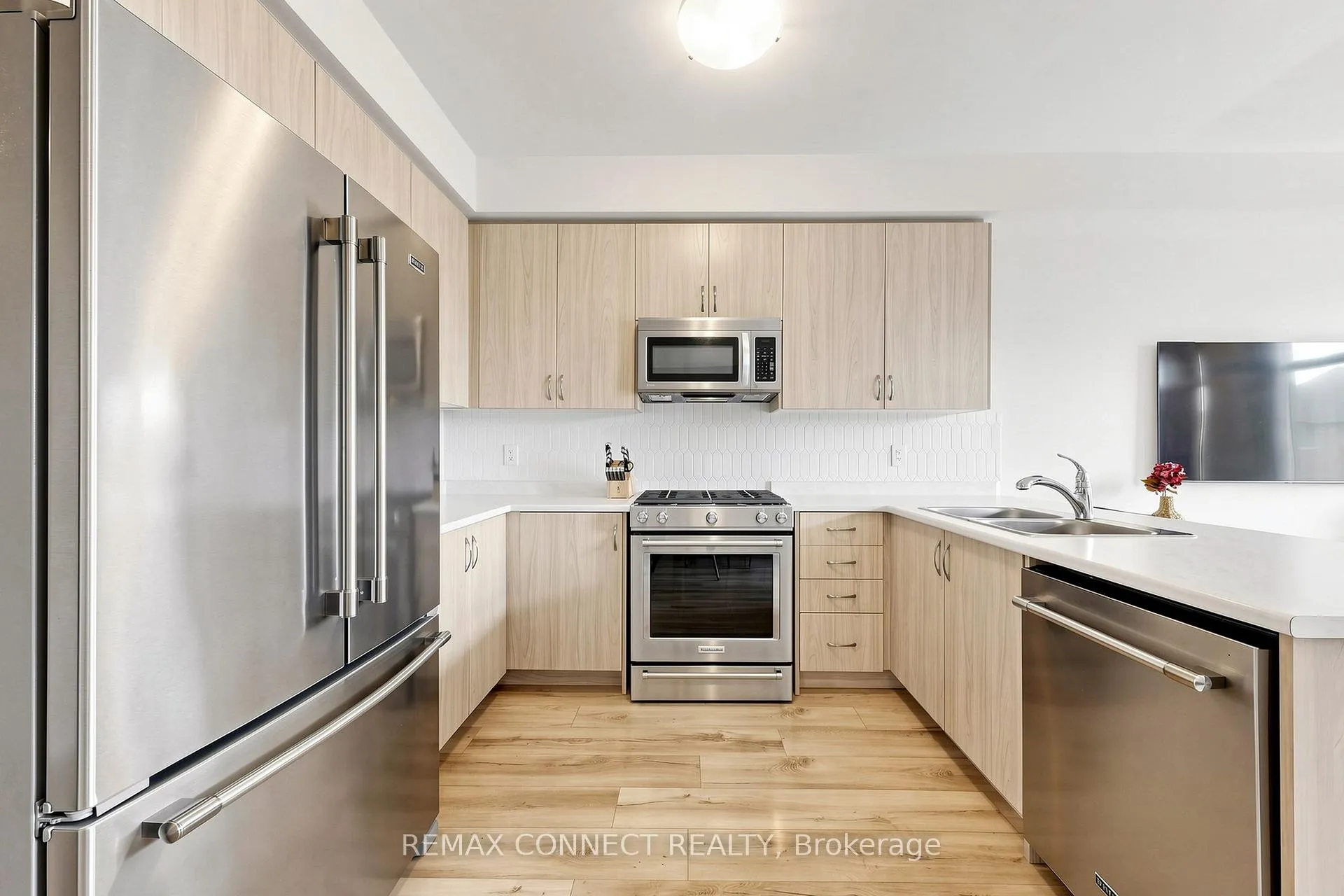 Photo 22 of 2293 Grainger Loop, Innisfil, Alcona — HOMEH