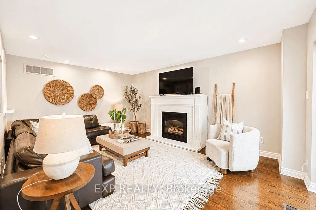 Photo 14 of 1965 Spruce Hill Road, Pickering, Dunbarton — HOMEH