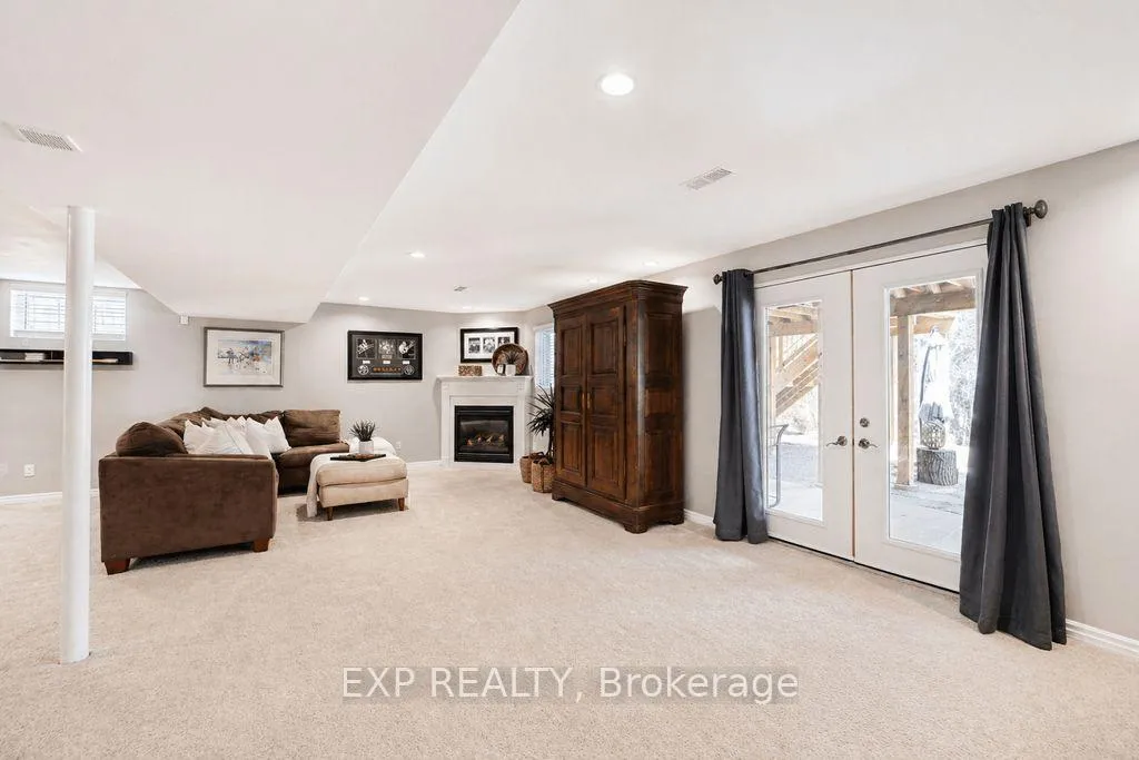 Photo 31 of 1965 Spruce Hill Road, Pickering, Dunbarton — HOMEH