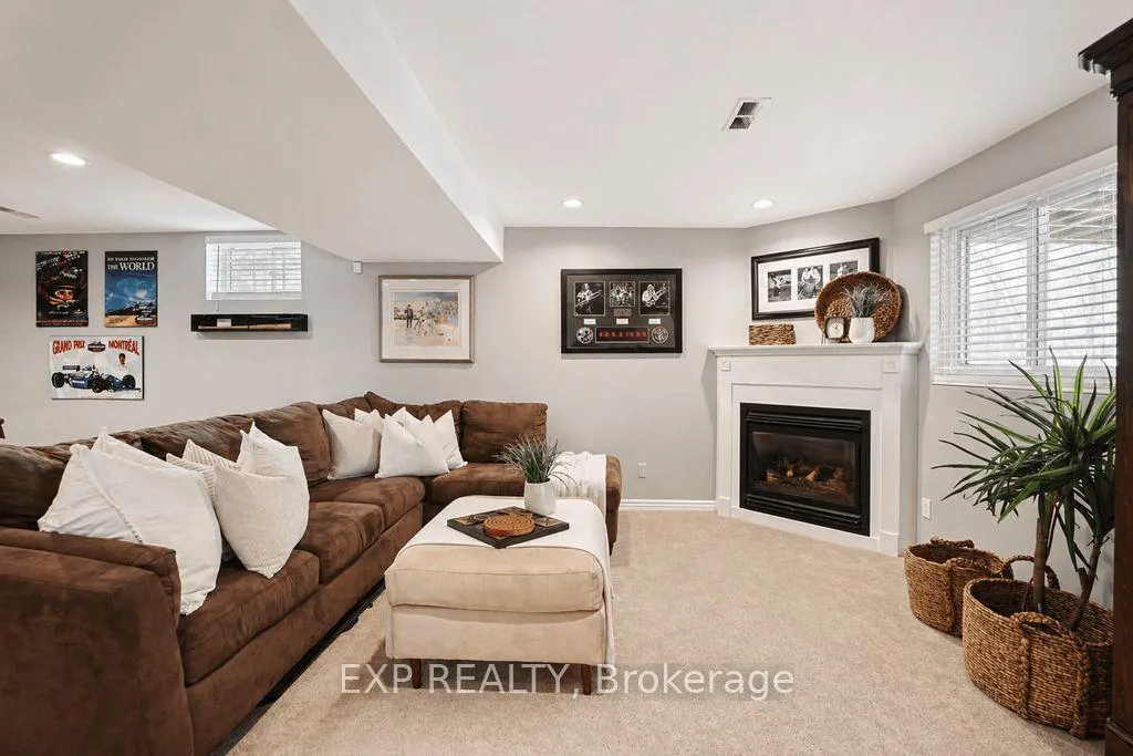 Photo 32 of 1965 Spruce Hill Road, Pickering, Dunbarton — HOMEH