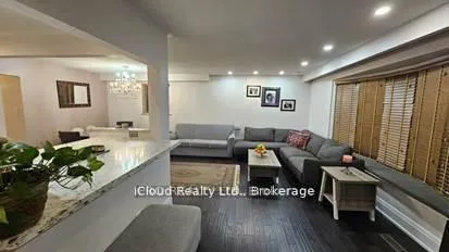 Photo 2 of Unit Main Flr, 71 Grassington Crescent, Brampton, Northgate — HOMEH