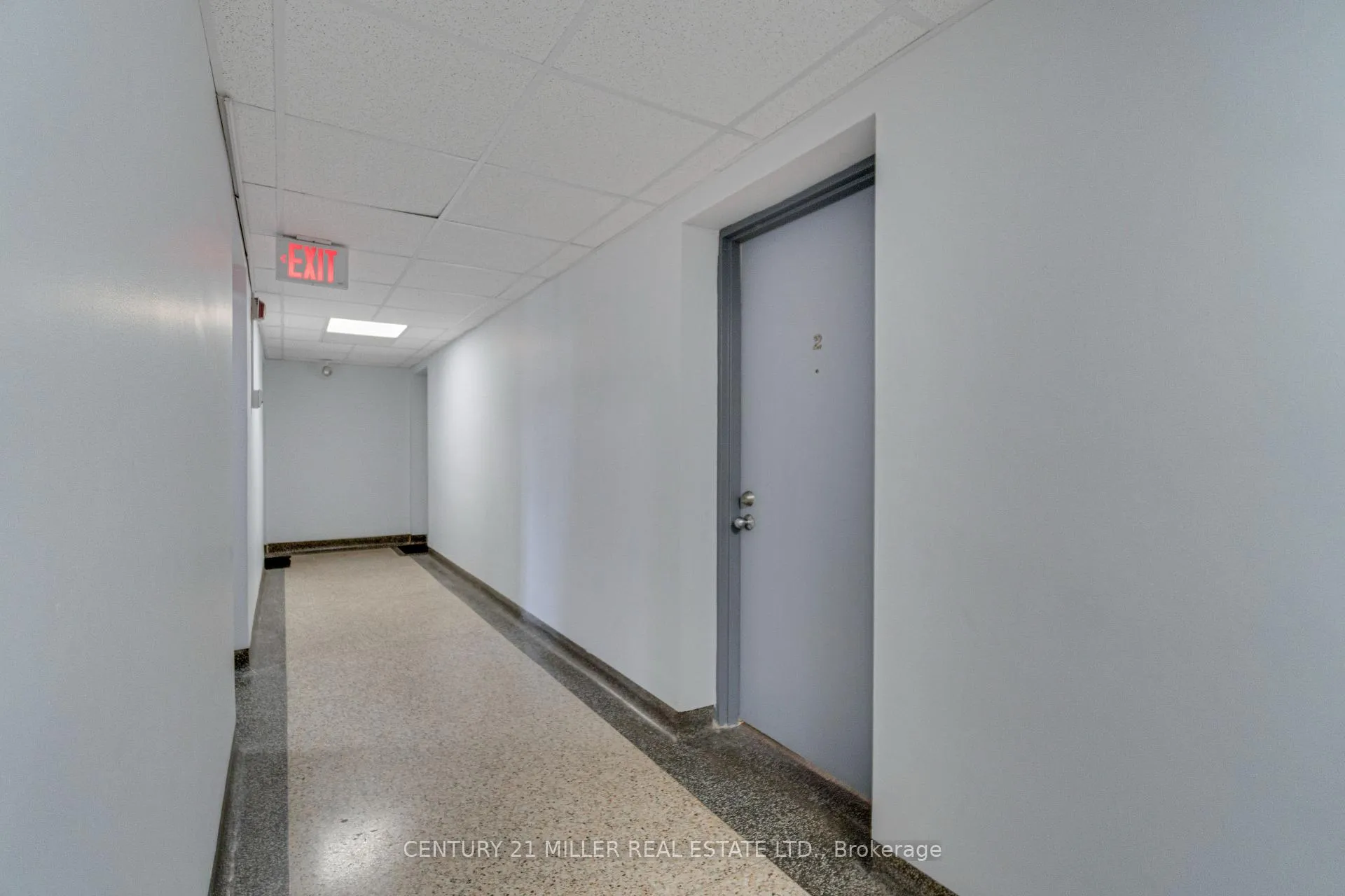 Photo 4 of Unit 2, 6 Saranac Boulevard, Toronto, Englemount-Lawrence — HOMEH