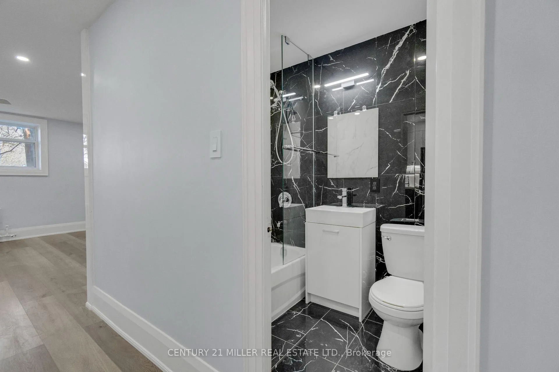 Photo 15 of Unit 2, 6 Saranac Boulevard, Toronto, Englemount-Lawrence — HOMEH