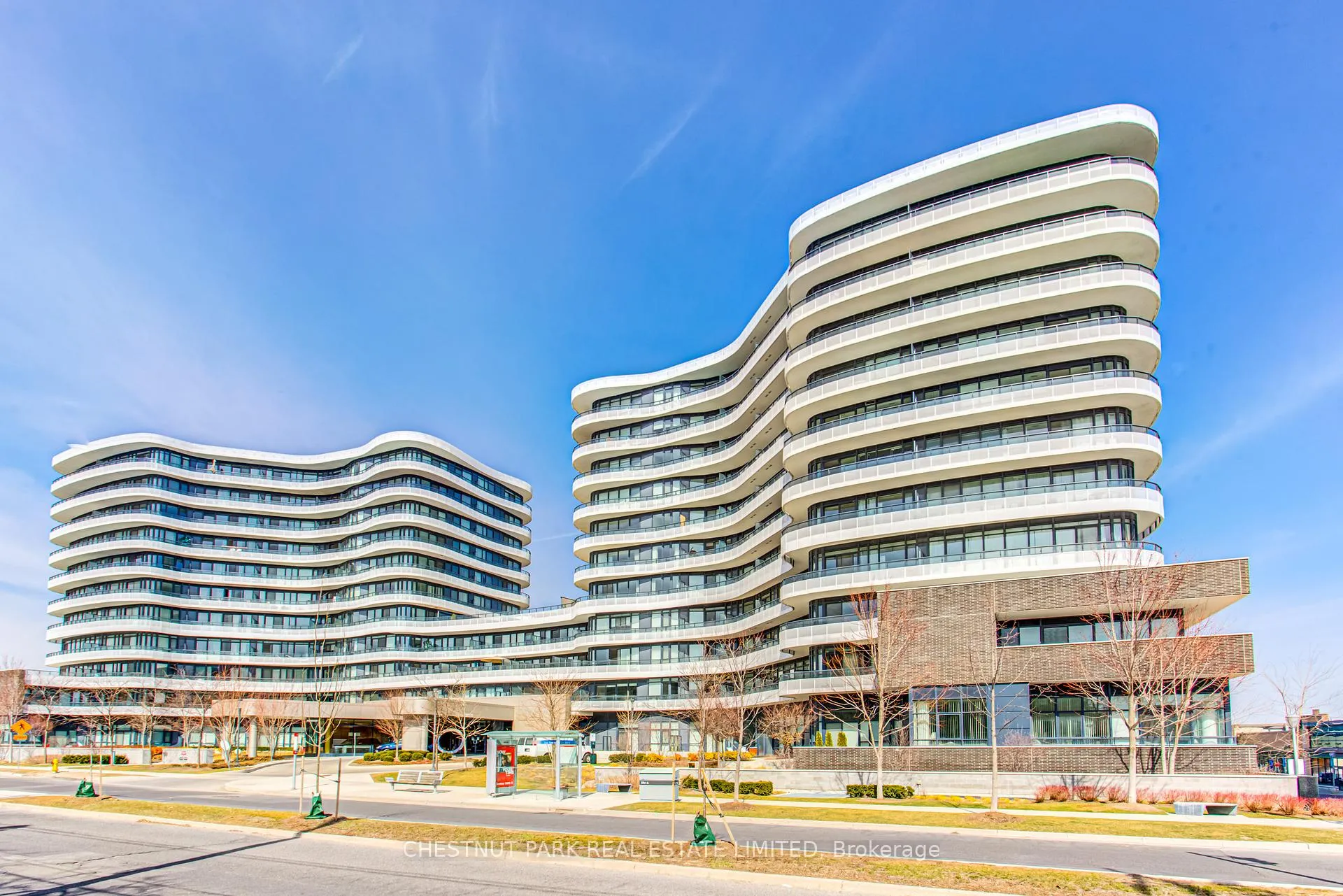 Front of Unit 902, 99 The Donway