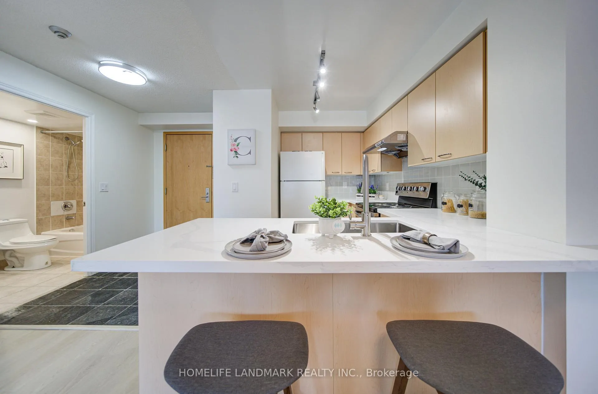 Photo 12 of Unit 912, 48 Suncrest Boulevard, Markham, Commerce Valley — HOMEH