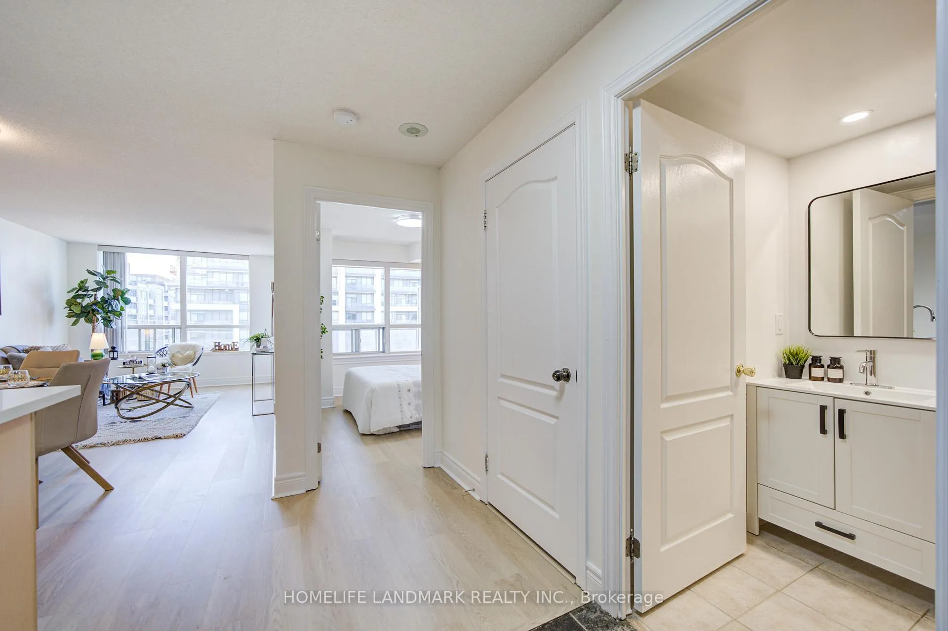Photo 16 of Unit 912, 48 Suncrest Boulevard, Markham, Commerce Valley — HOMEH