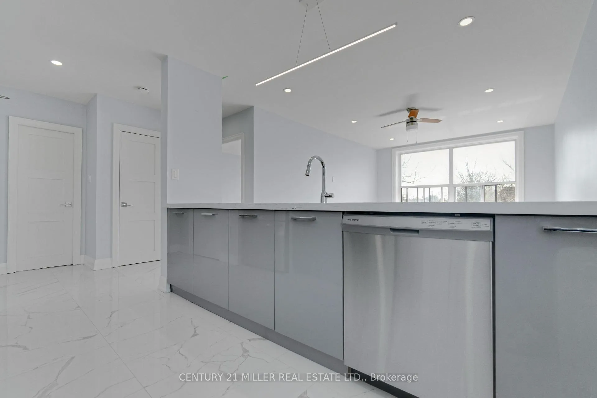Photo 14 of Unit 22, 6 Saranac Boulevard, Toronto, Englemount-Lawrence — HOMEH