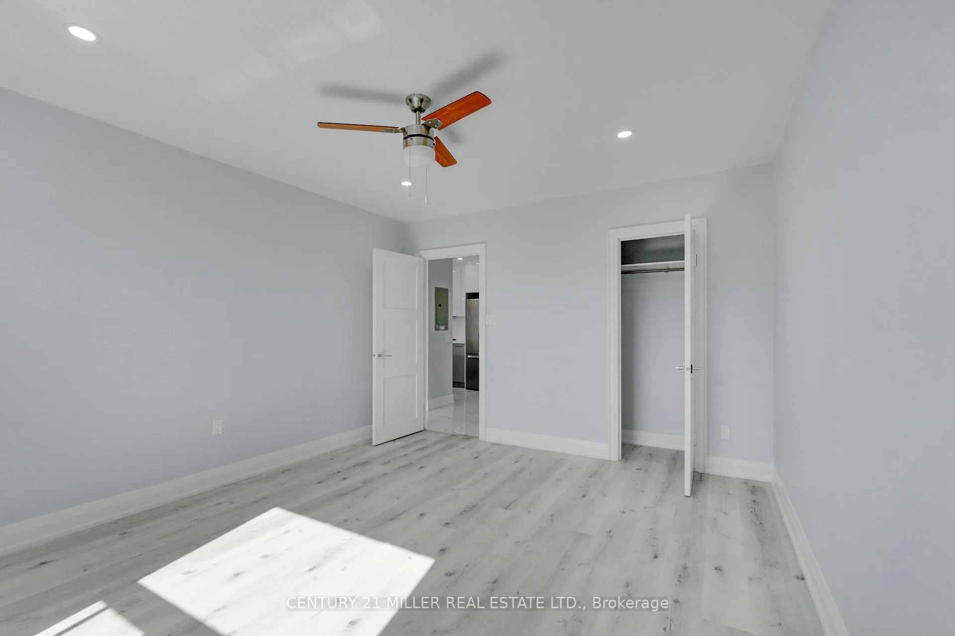 Photo 17 of Unit 22, 6 Saranac Boulevard, Toronto, Englemount-Lawrence — HOMEH