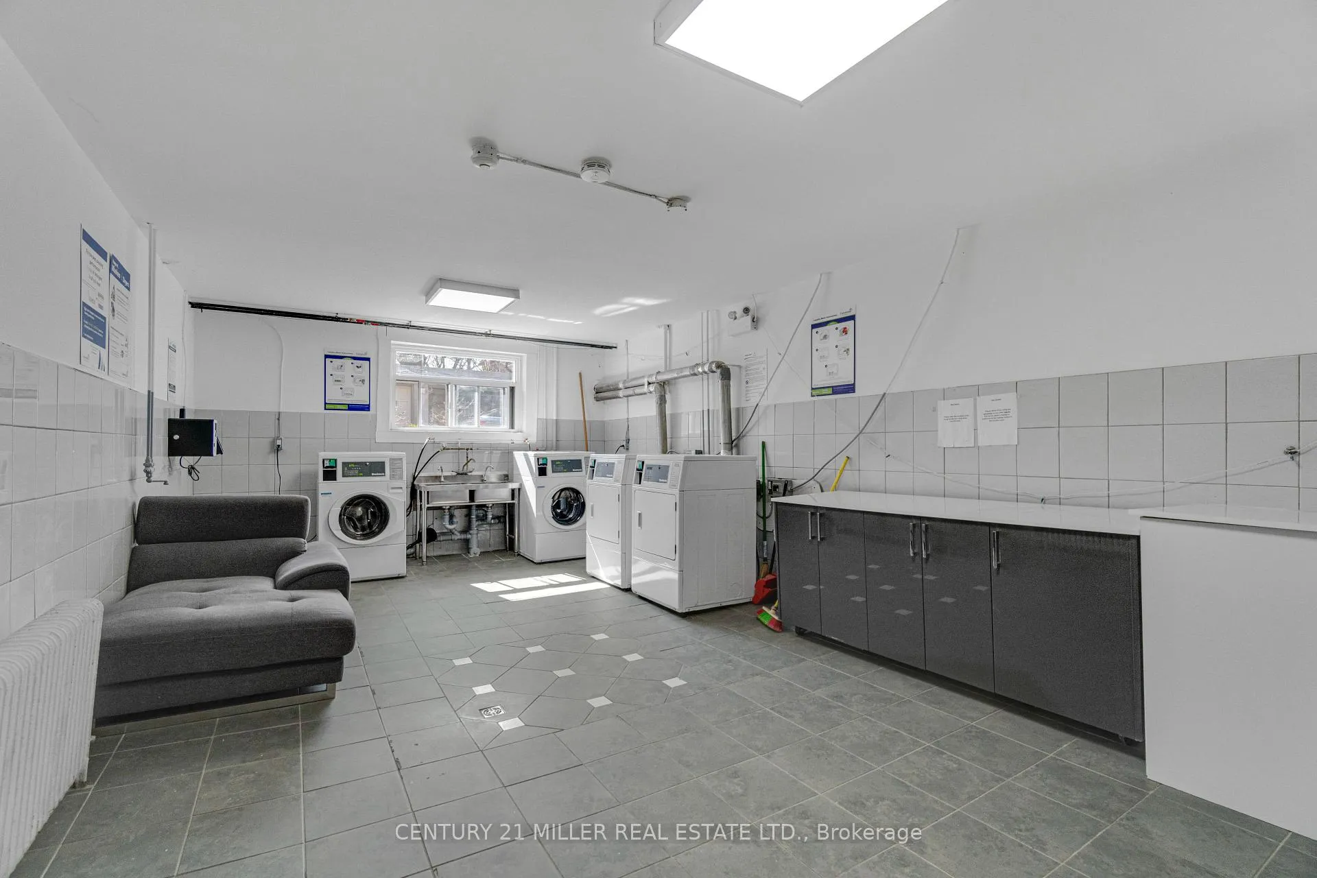 Photo 20 of Unit 22, 6 Saranac Boulevard, Toronto, Englemount-Lawrence — HOMEH
