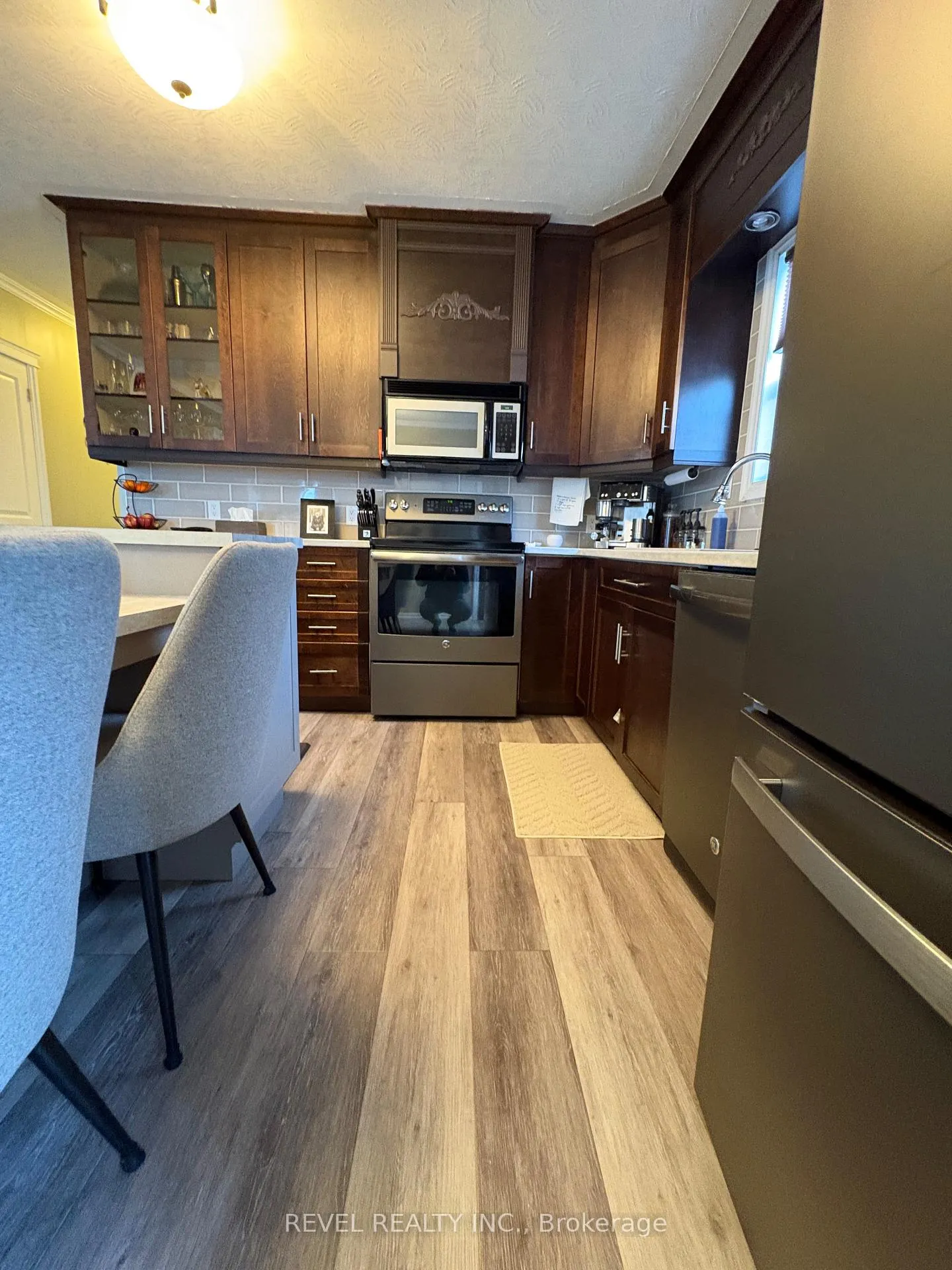 Photo 14 of 15 Algonquin Road, Cochrane — HOMEH