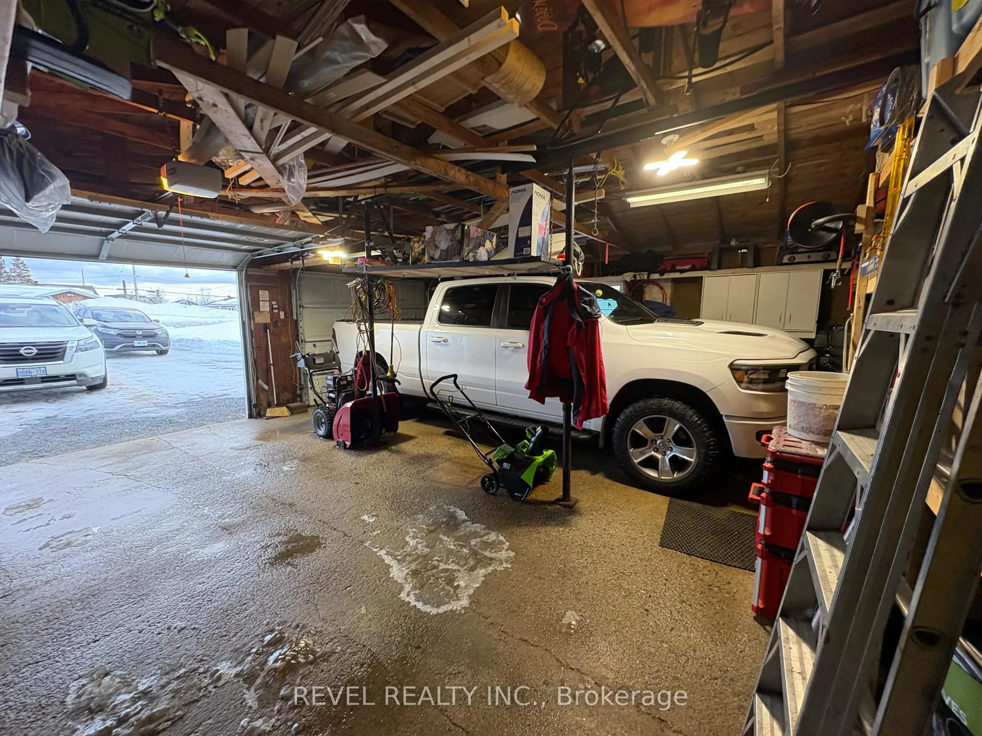 Photo 38 of 15 Algonquin Road, Cochrane — HOMEH
