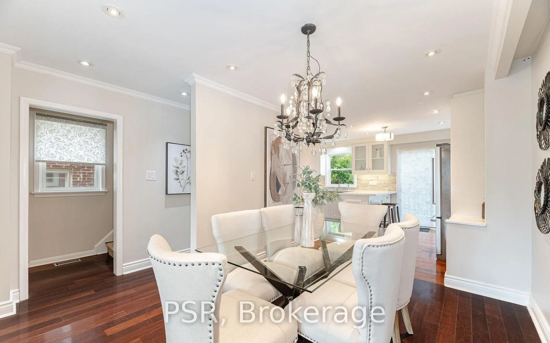 Photo 8 of 57 Stephen Drive, Etobicoke, Stonegate-Queensway — HOMEH