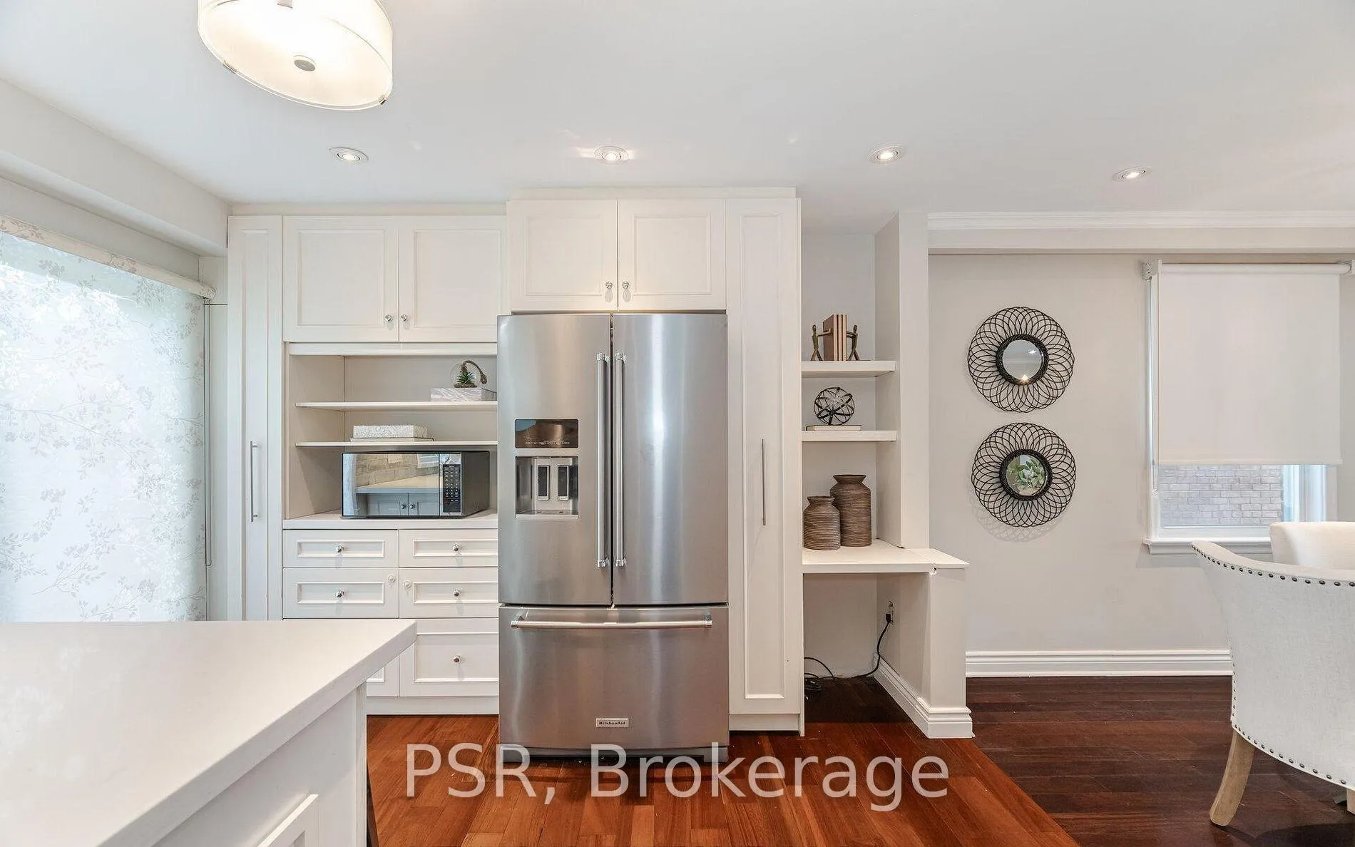 Photo 10 of 57 Stephen Drive, Etobicoke, Stonegate-Queensway — HOMEH