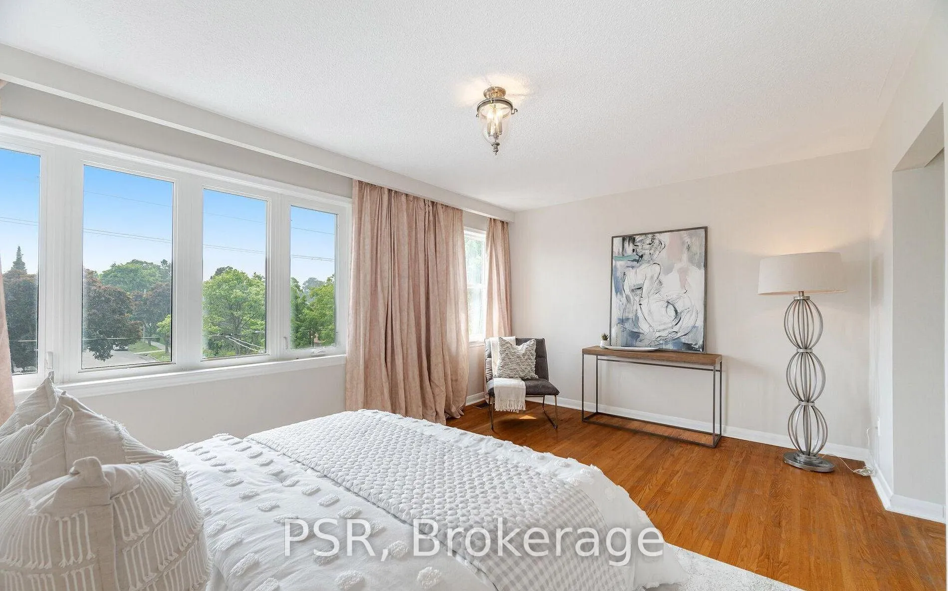 Photo 13 of 57 Stephen Drive, Etobicoke, Stonegate-Queensway — HOMEH