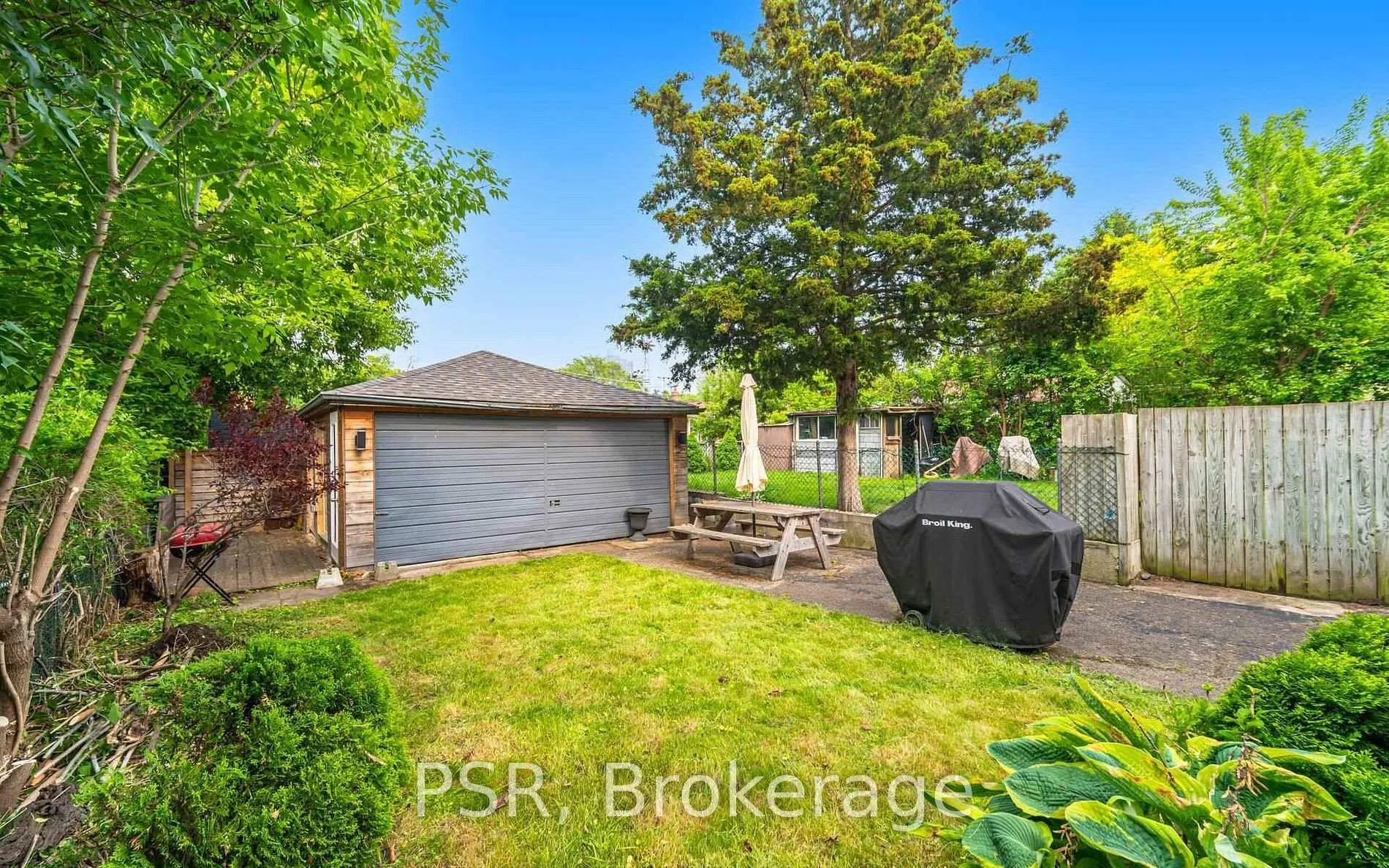 Photo 18 of 57 Stephen Drive, Etobicoke, Stonegate-Queensway — HOMEH