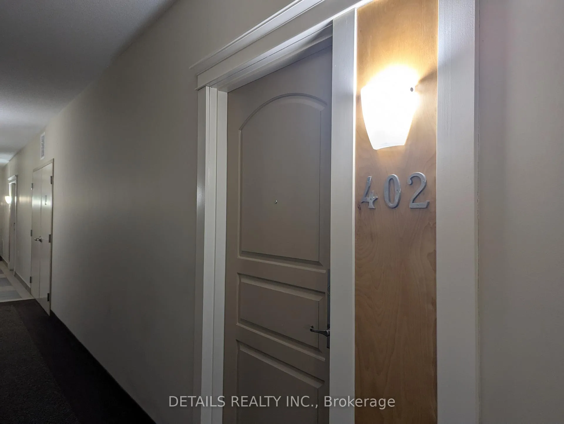 Photo 3 of Unit 402, 100 Roger Guindon Avenue, Ottawa, Riverview Park — HOMEH