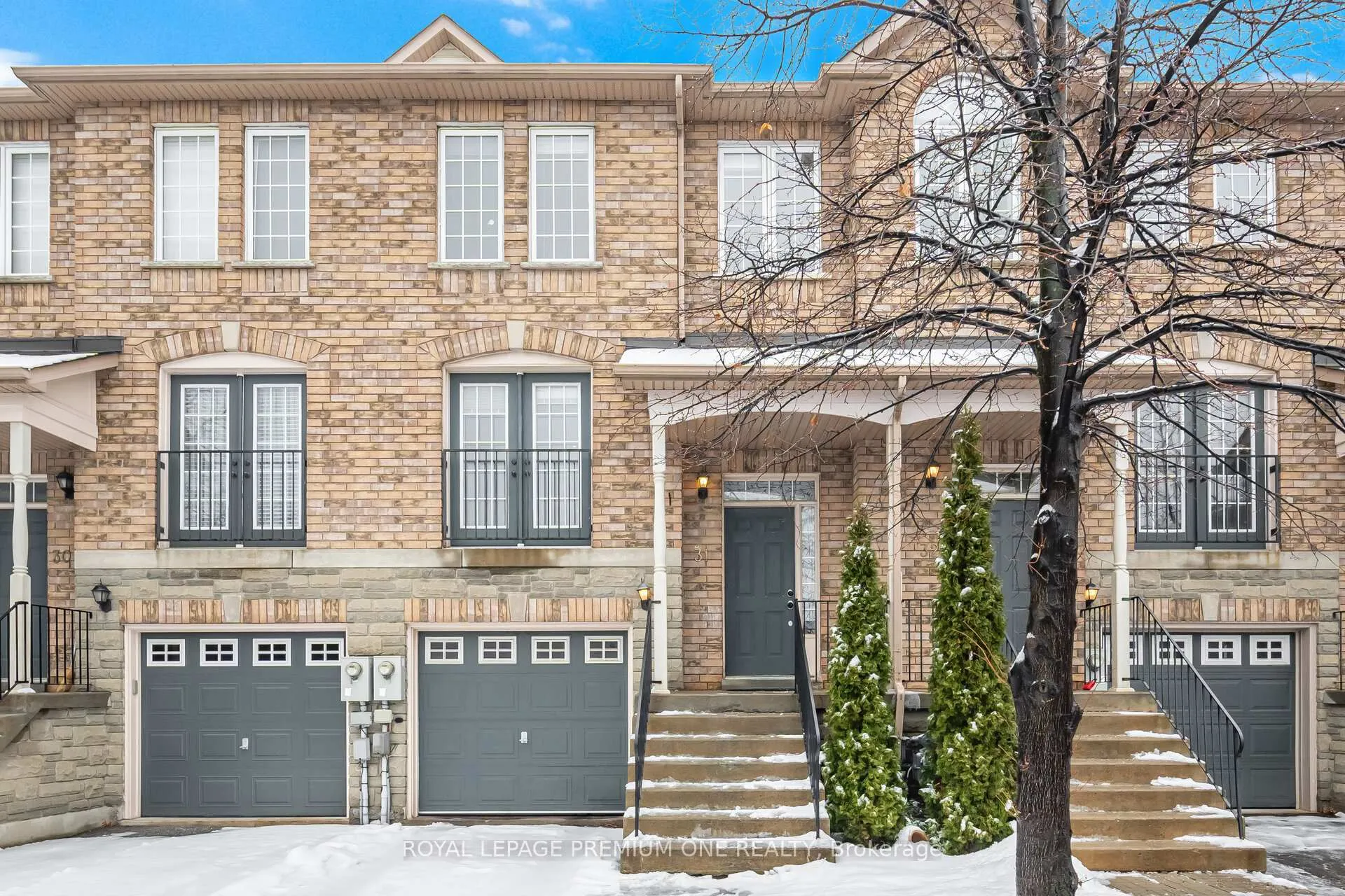 Photo 1 of Unit 31, 19 Foxchase Avenue, Vaughan, East Woodbridge — HOMEH