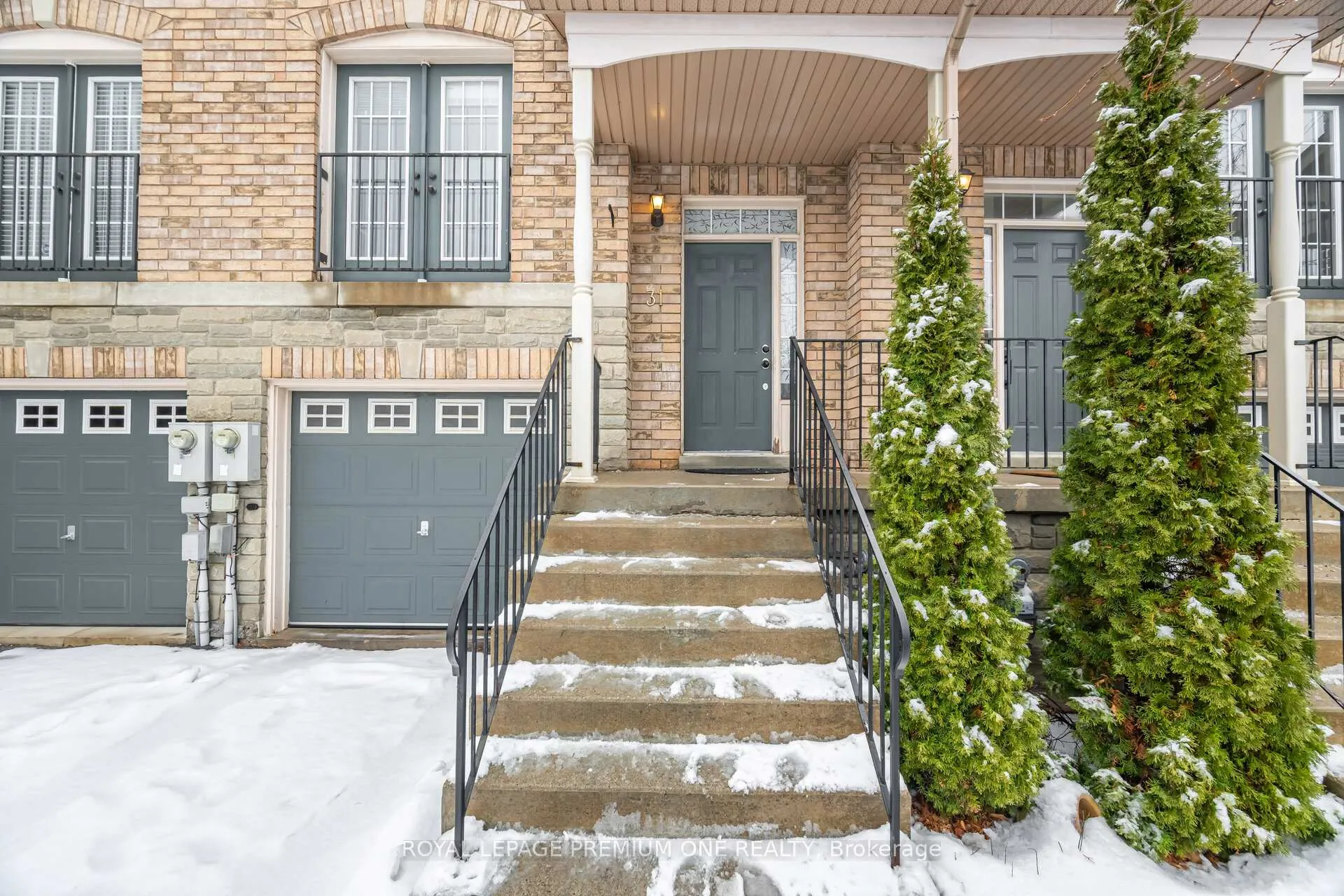 Photo 2 of Unit 31, 19 Foxchase Avenue, Vaughan, East Woodbridge — HOMEH