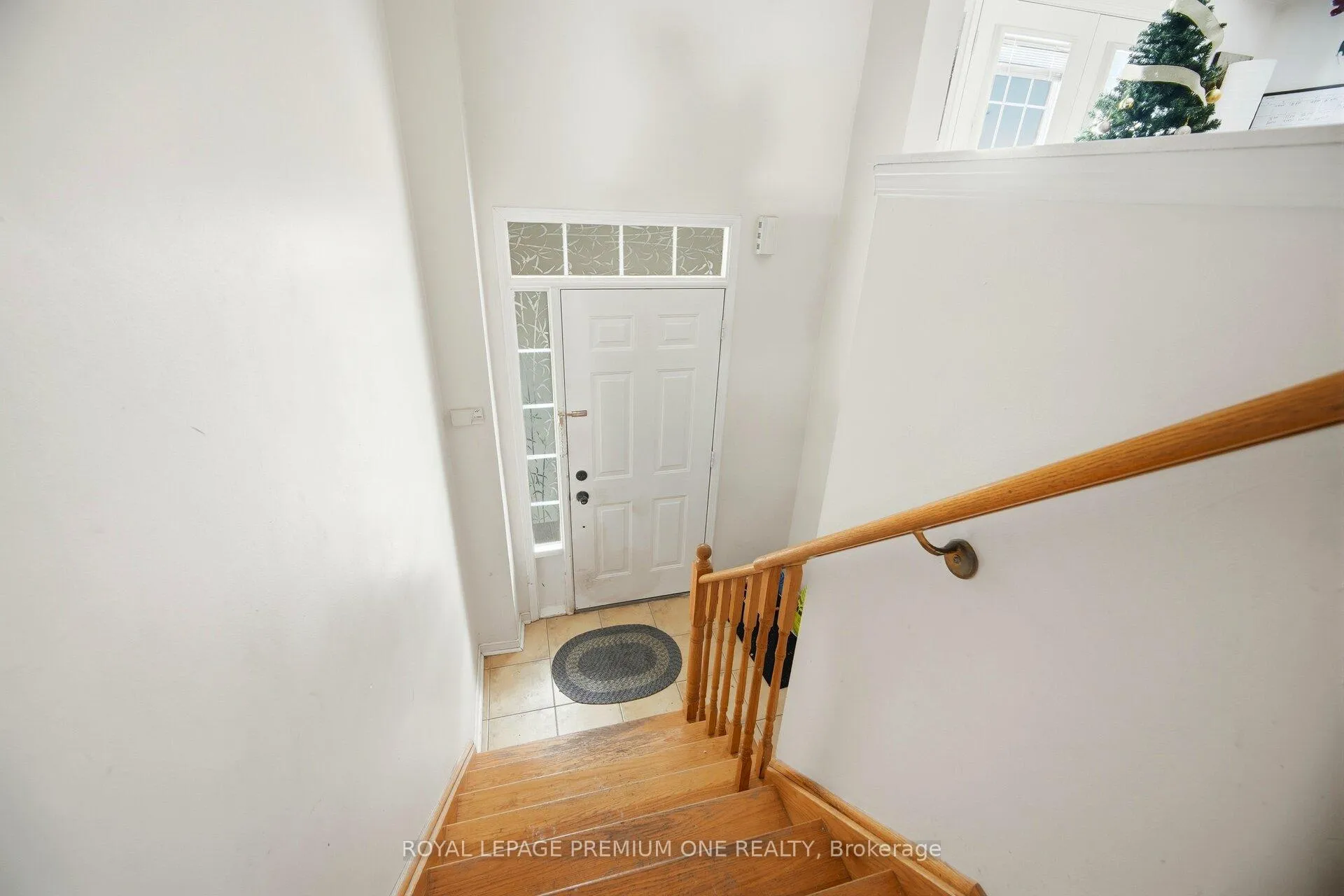 Photo 6 of Unit 31, 19 Foxchase Avenue, Vaughan, East Woodbridge — HOMEH