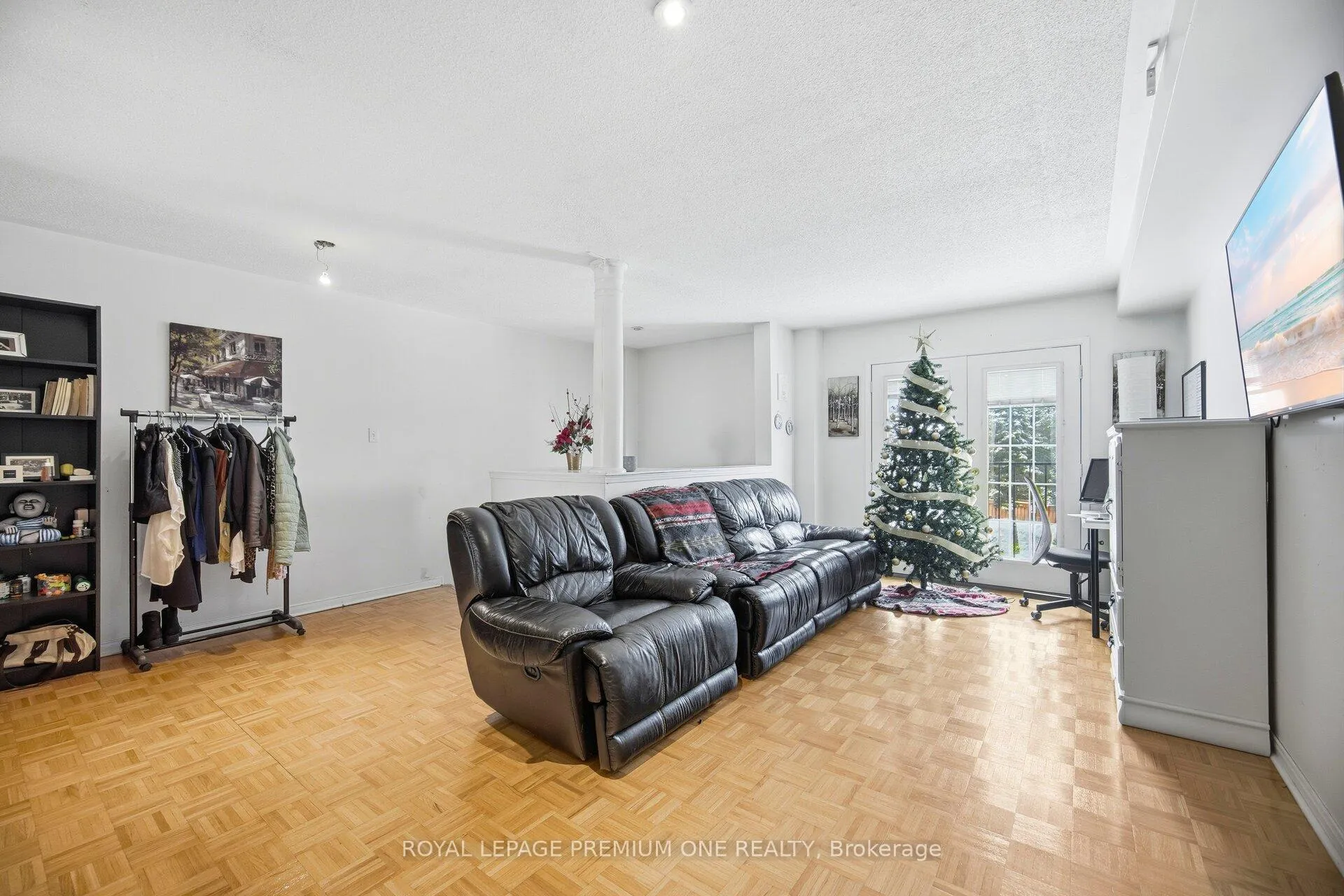 Photo 10 of Unit 31, 19 Foxchase Avenue, Vaughan, East Woodbridge — HOMEH