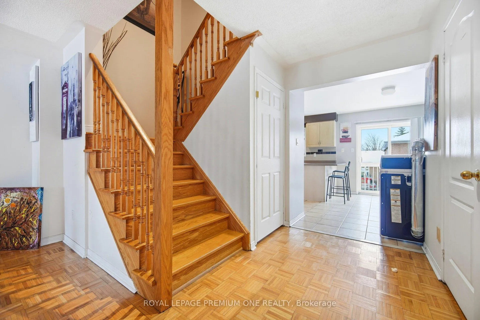 Photo 18 of Unit 31, 19 Foxchase Avenue, Vaughan, East Woodbridge — HOMEH