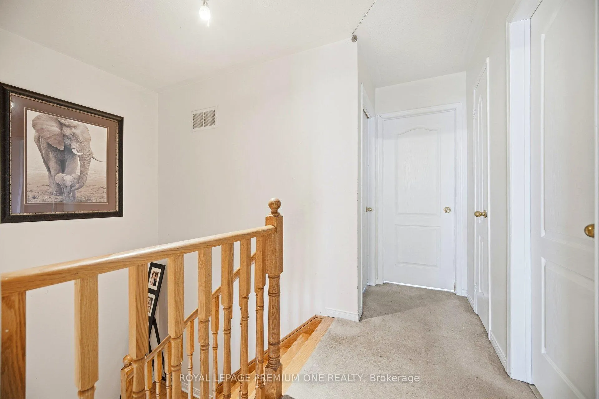 Photo 19 of Unit 31, 19 Foxchase Avenue, Vaughan, East Woodbridge — HOMEH