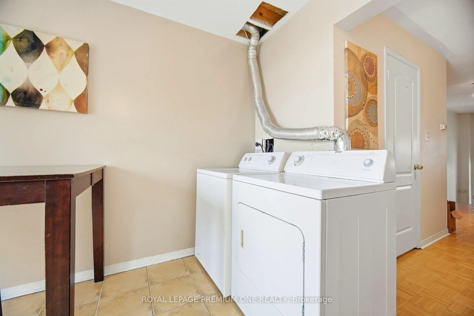 Photo 31 of Unit 31, 19 Foxchase Avenue, Vaughan, East Woodbridge — HOMEH