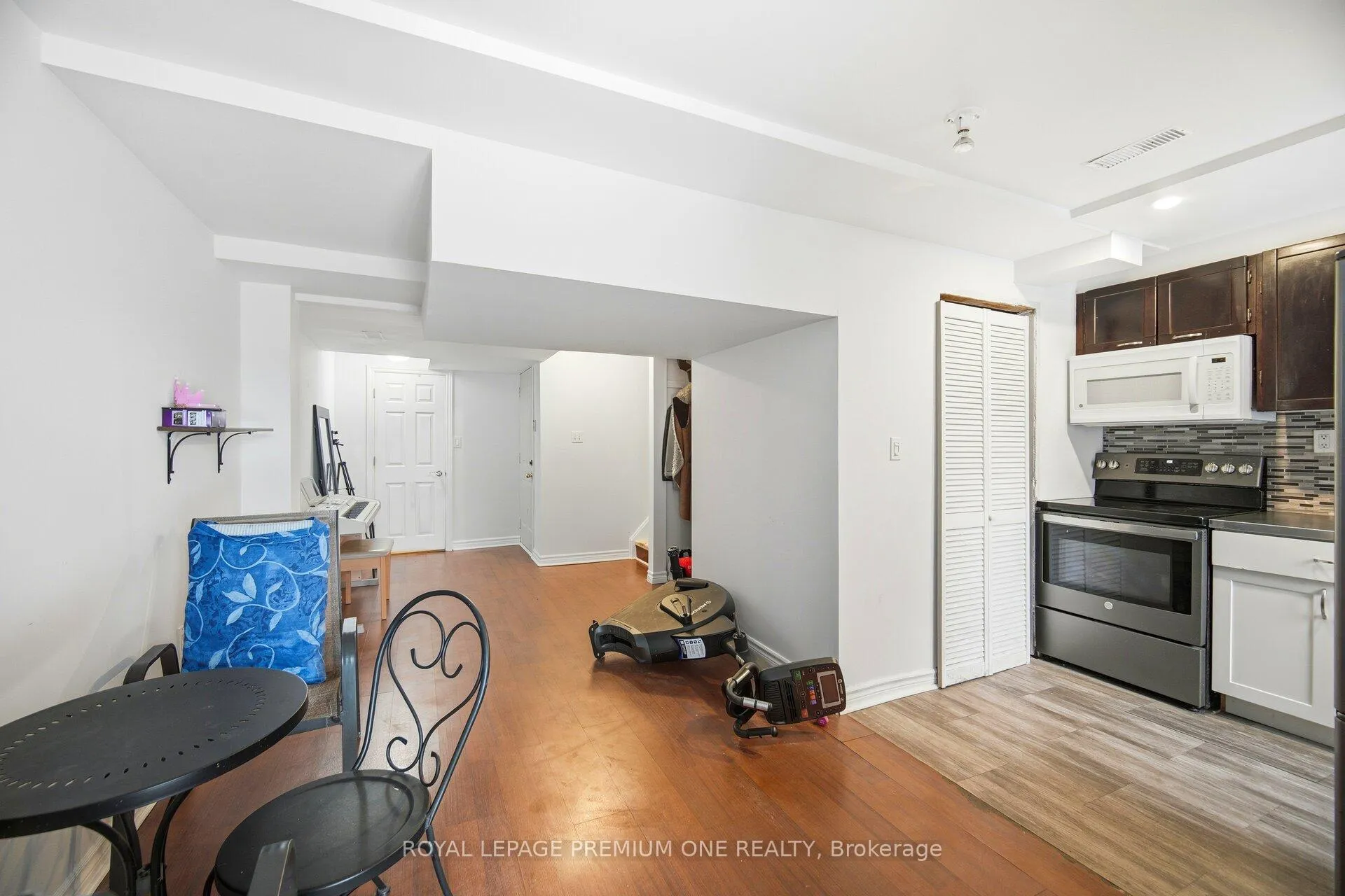 Photo 34 of Unit 31, 19 Foxchase Avenue, Vaughan, East Woodbridge — HOMEH
