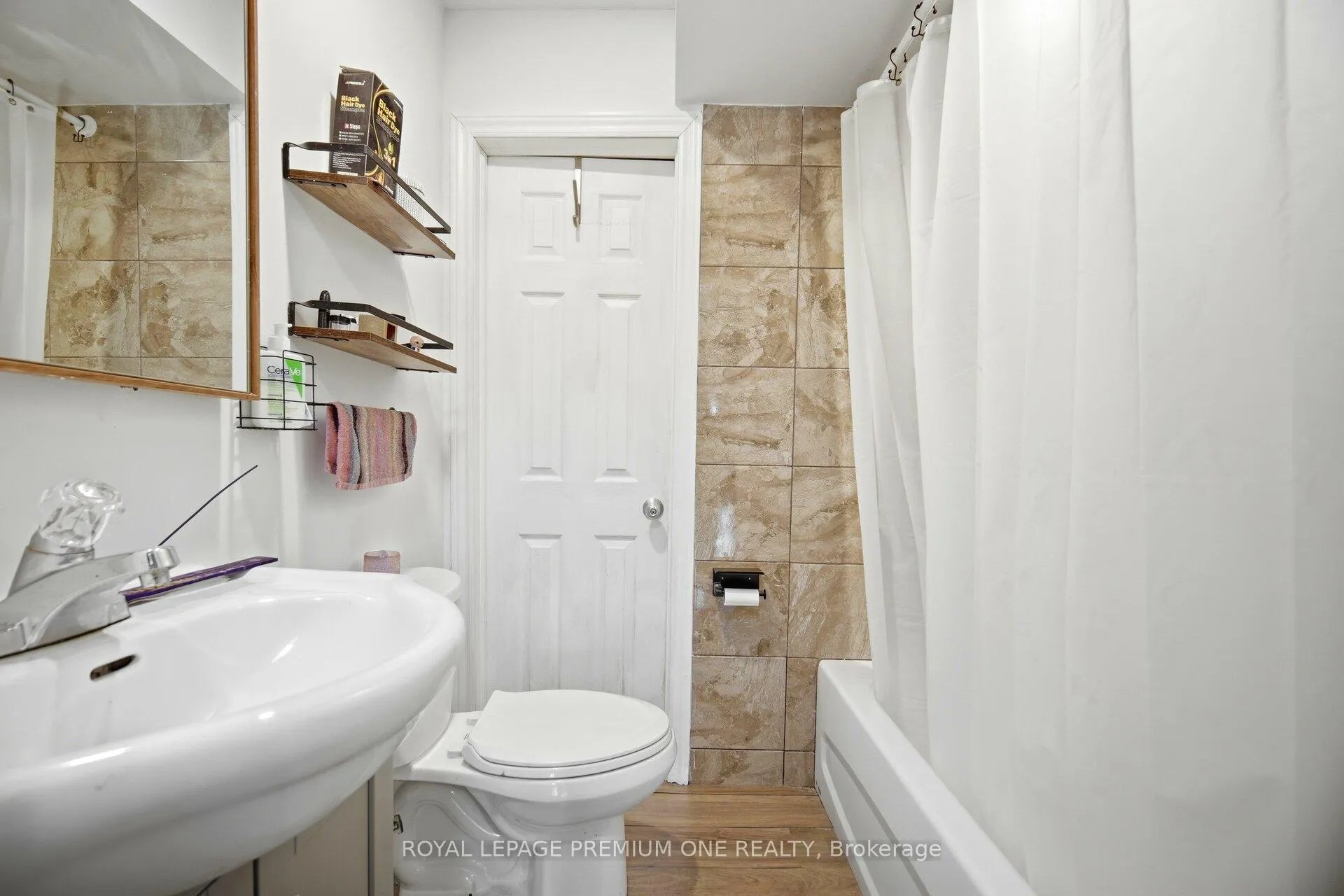Photo 38 of Unit 31, 19 Foxchase Avenue, Vaughan, East Woodbridge — HOMEH