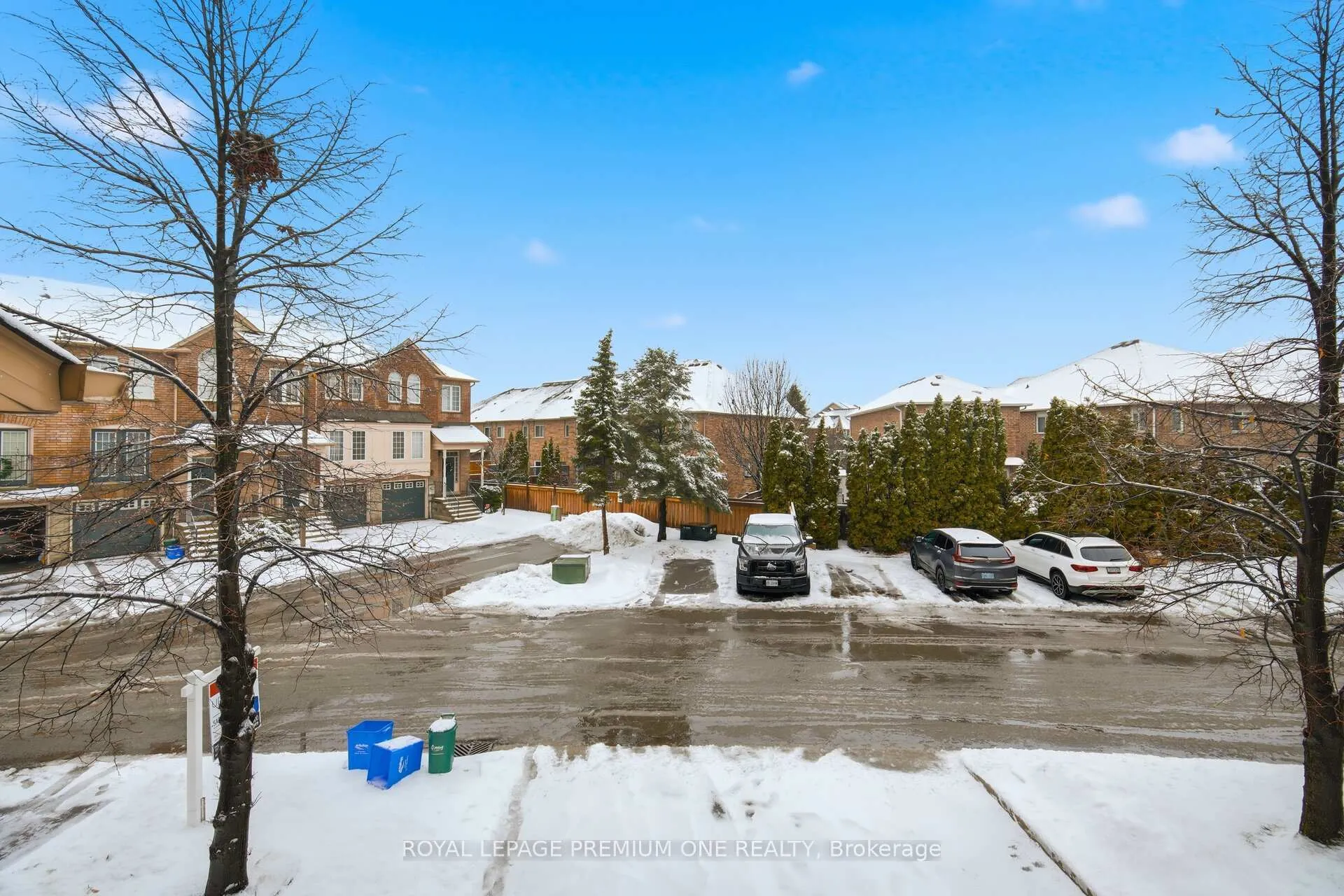 Photo 45 of Unit 31, 19 Foxchase Avenue, Vaughan, East Woodbridge — HOMEH