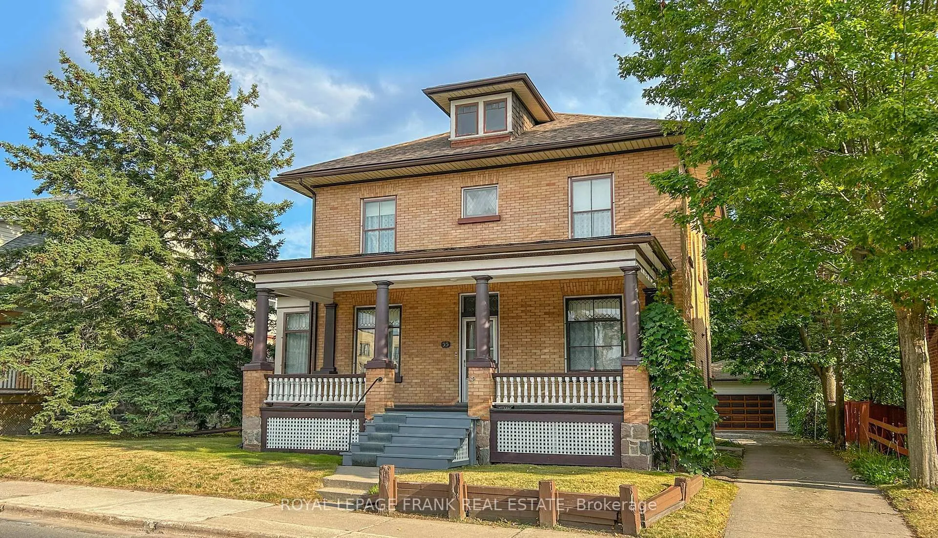 Photo 2 of 33 Fairbanks Street, Oshawa, Central — HOMEH