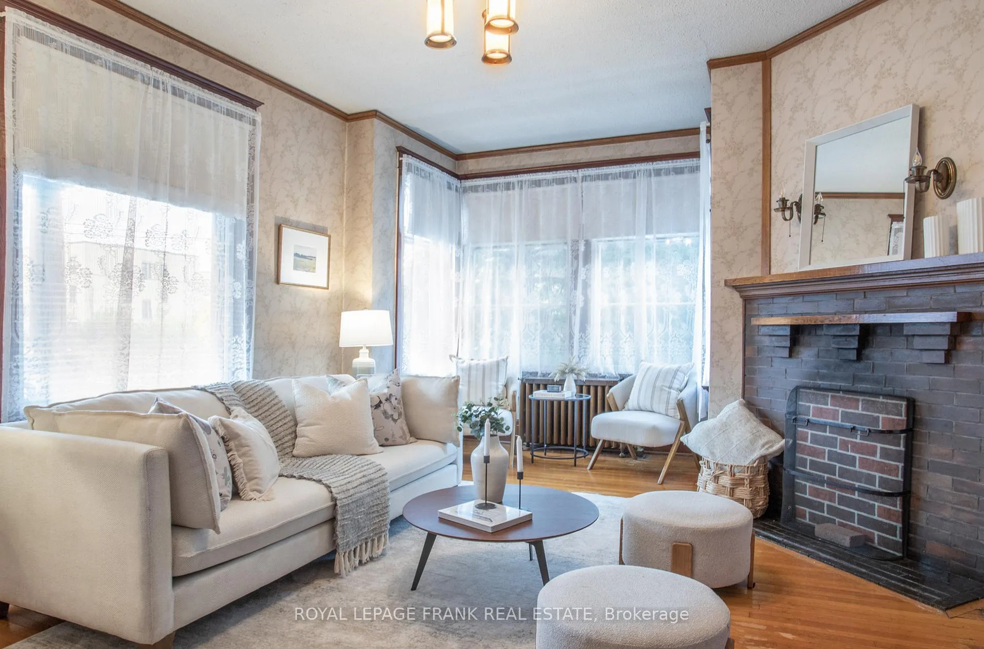 Photo 6 of 33 Fairbanks Street, Oshawa, Central — HOMEH